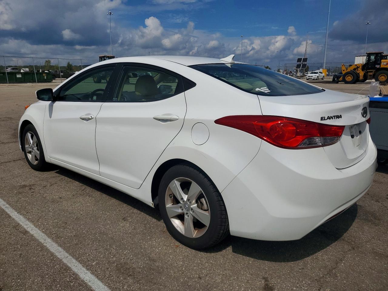 2012 Hyundai Elantra Gls White vin: 5NPDH4AE7CH065219