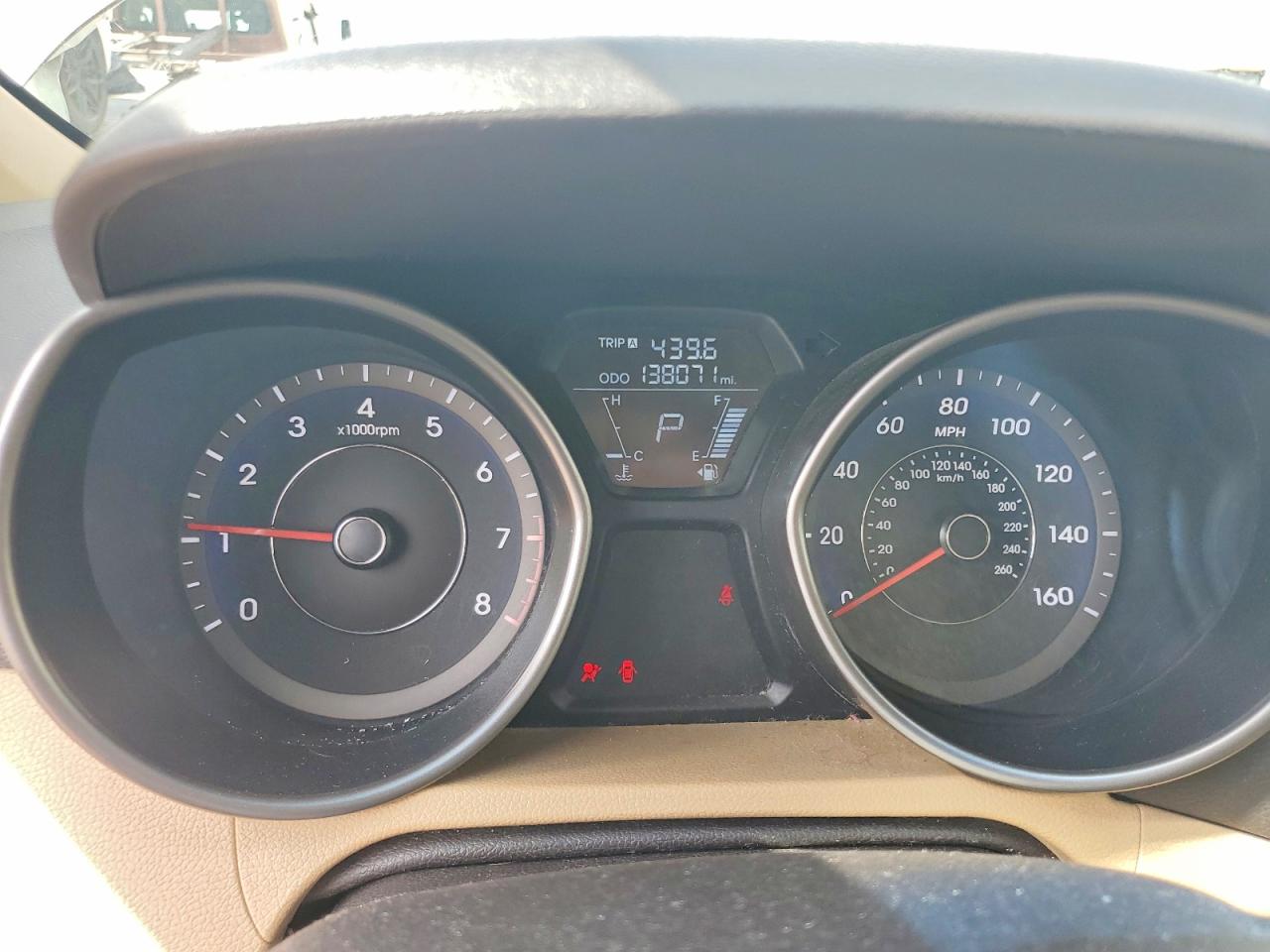 2012 Hyundai Elantra Gls White vin: 5NPDH4AE7CH065219