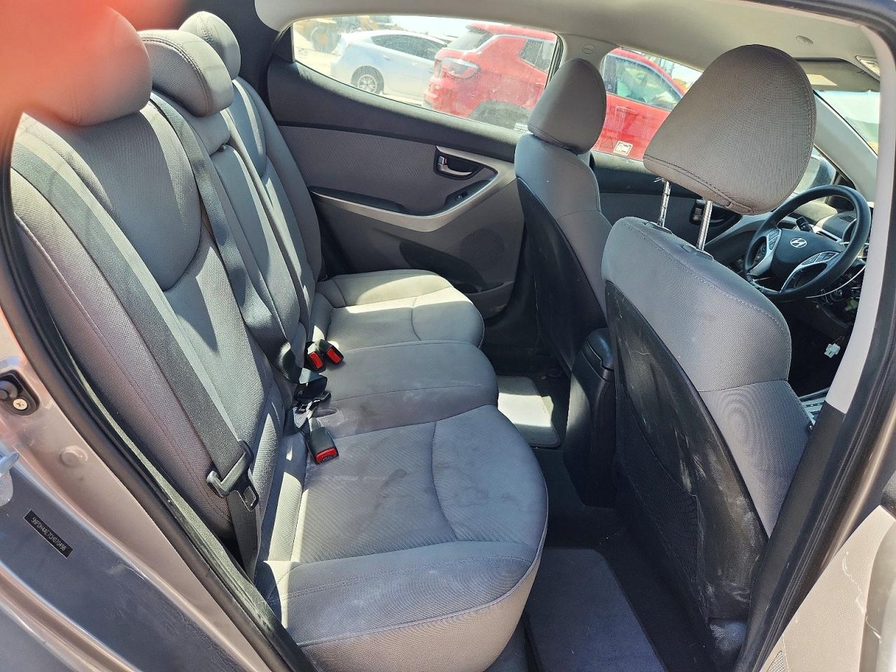 2012 Hyundai Elantra Gls Silver vin: 5NPDH4AE7CH070498