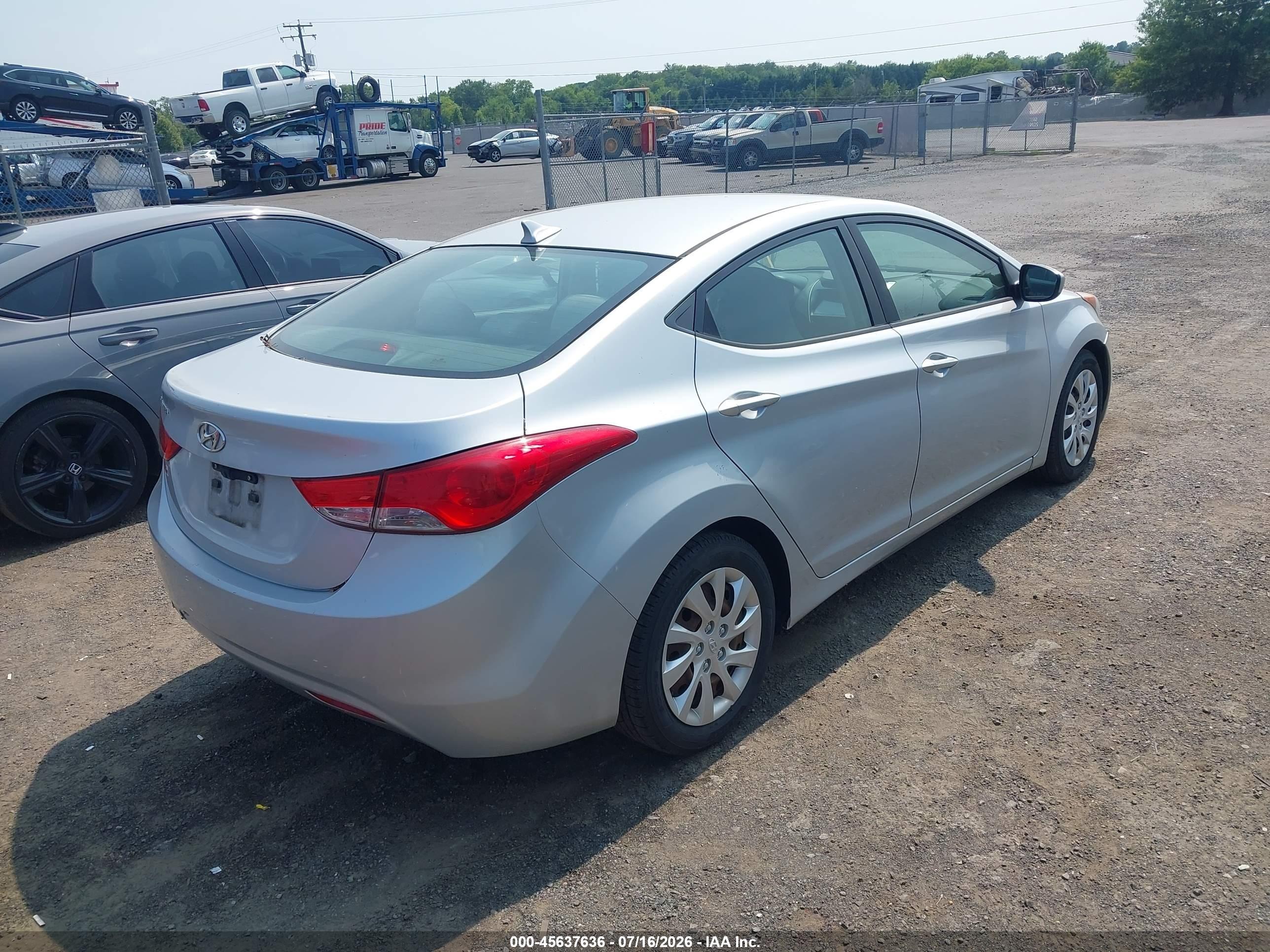 2012 Hyundai Elantra Gls Silver vin: 5NPDH4AE7CH072915