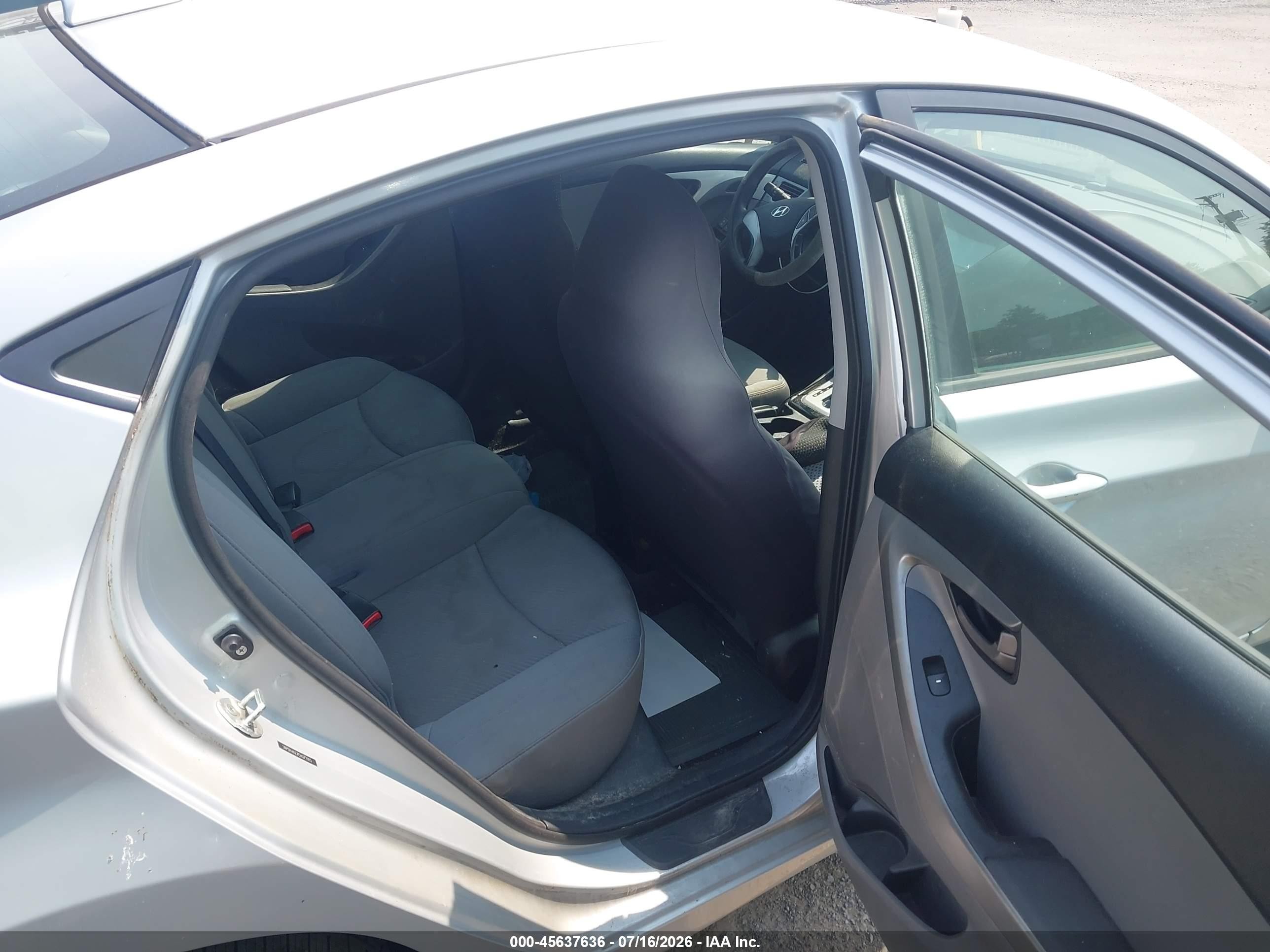 2012 Hyundai Elantra Gls Silver vin: 5NPDH4AE7CH072915