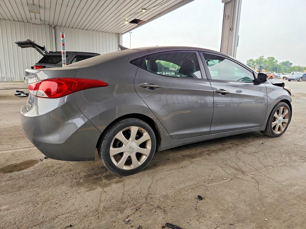 2012 Hyundai Elantra Limited Gray vin: 5NPDH4AE7CH082005