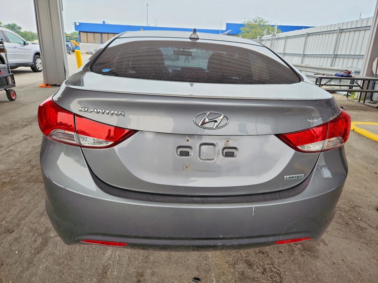 2012 Hyundai Elantra Limited Gray vin: 5NPDH4AE7CH082005