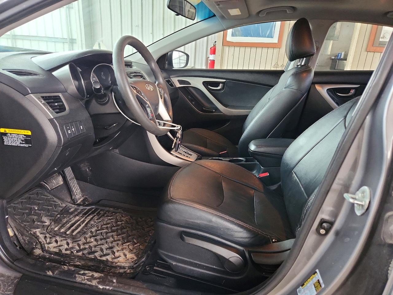 2012 Hyundai Elantra Limited Gray vin: 5NPDH4AE7CH082005
