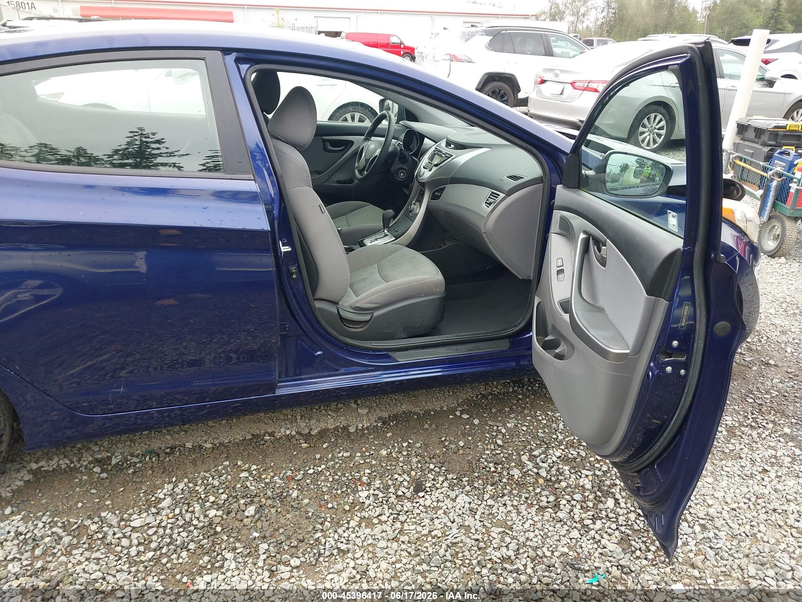 2012 Hyundai Elantra Gls Blue vin: 5NPDH4AE7CH086488