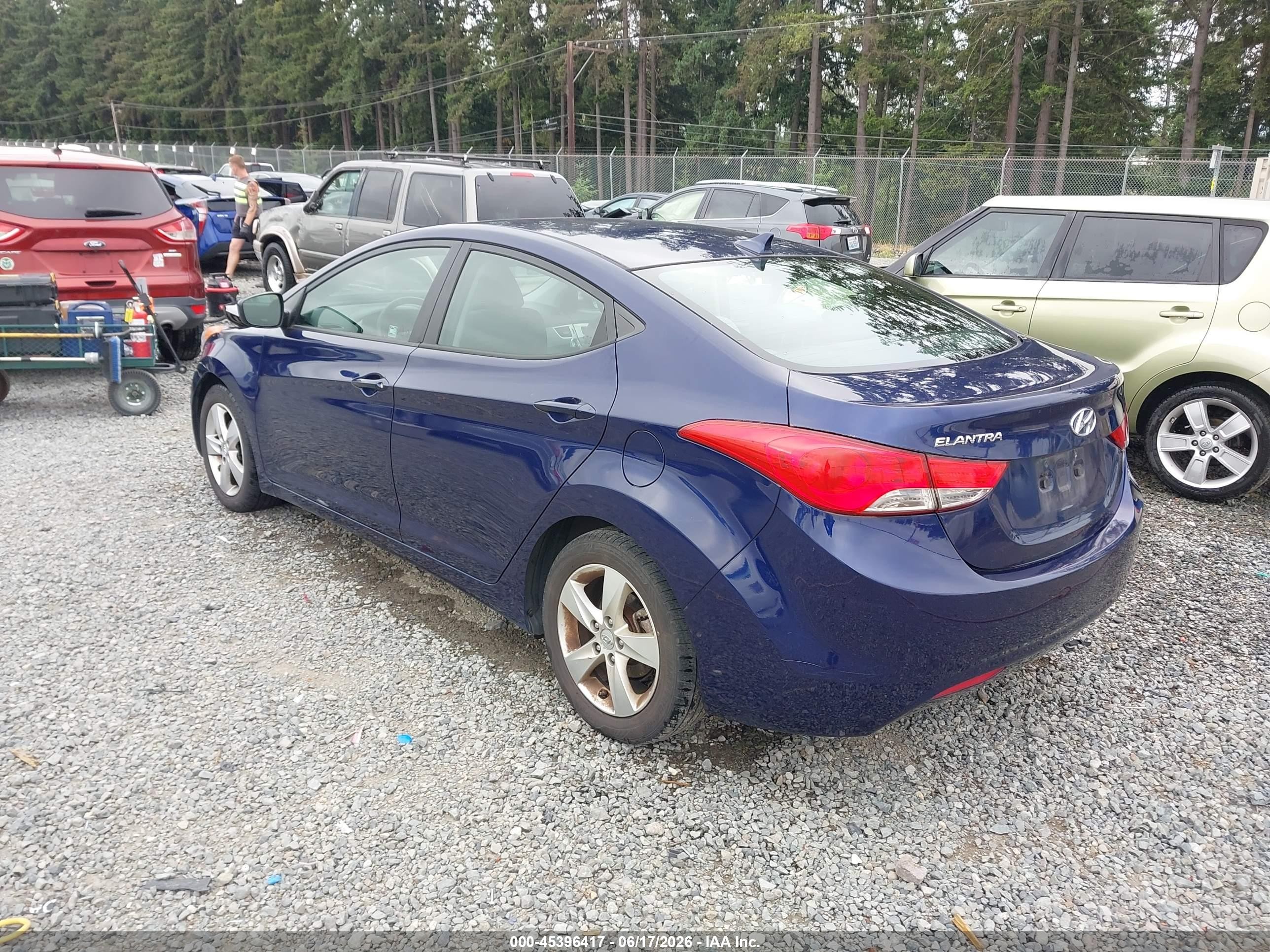 2012 Hyundai Elantra Gls Blue vin: 5NPDH4AE7CH086488