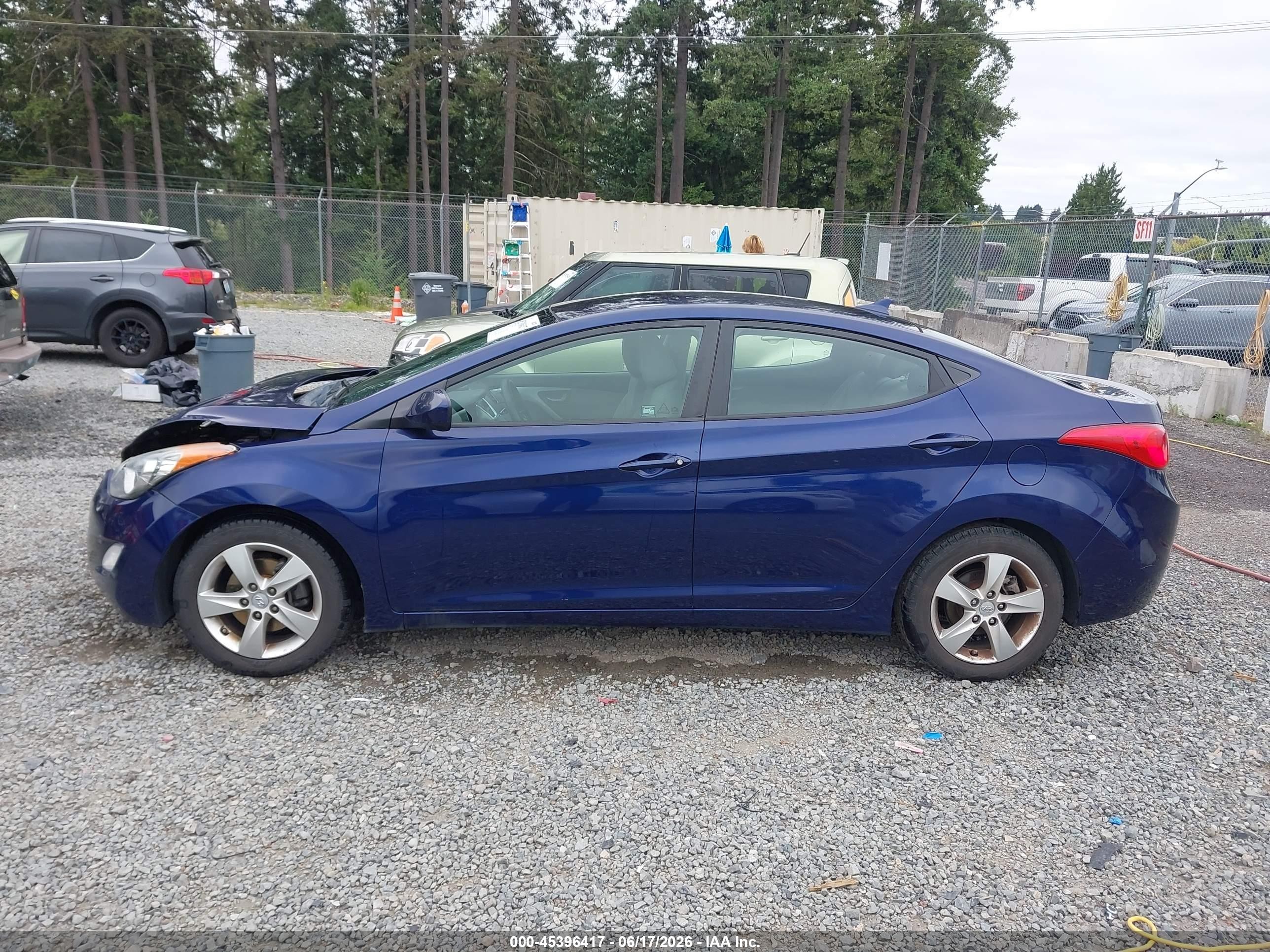 2012 Hyundai Elantra Gls Blue vin: 5NPDH4AE7CH086488