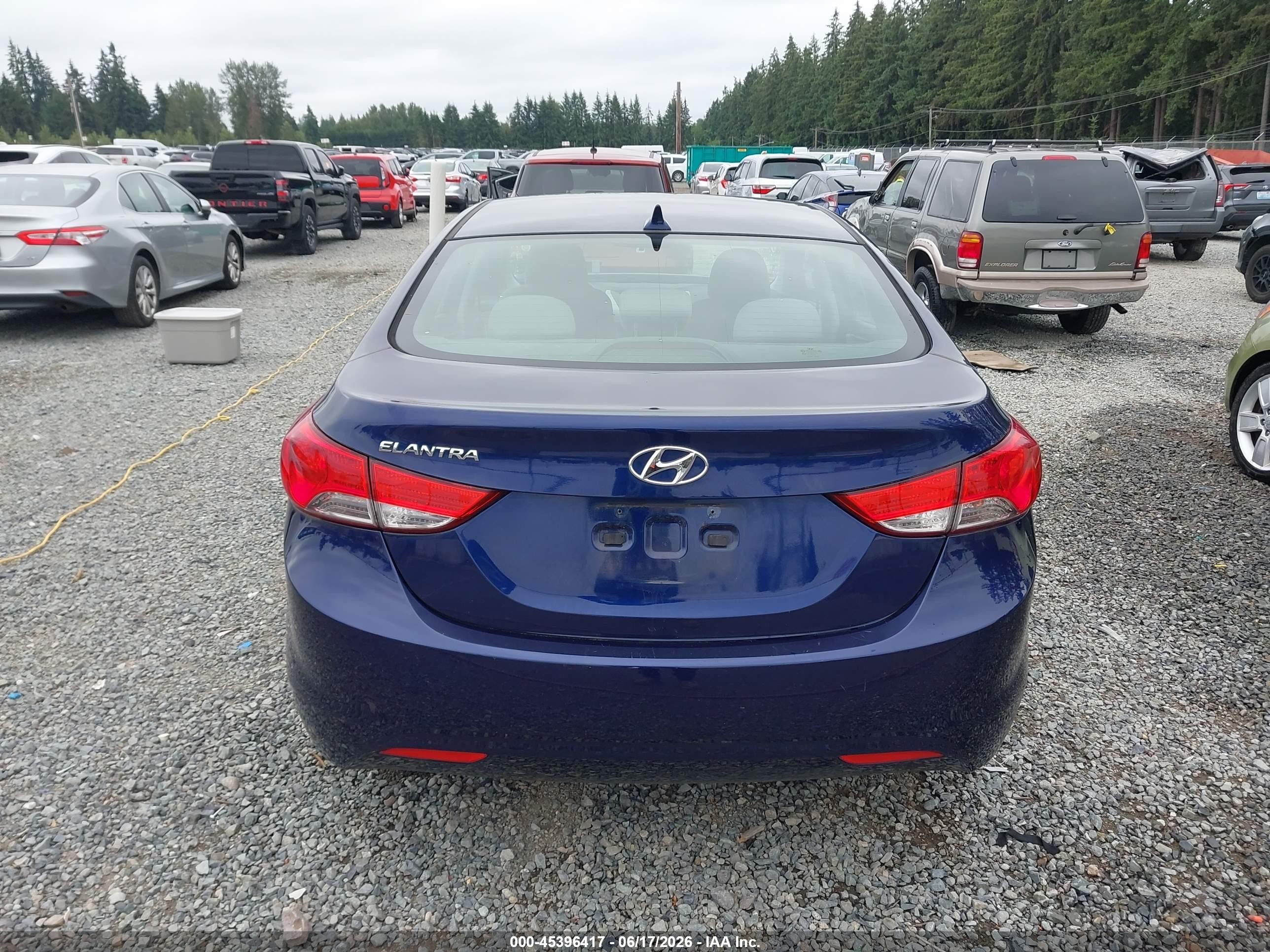 2012 Hyundai Elantra Gls Blue vin: 5NPDH4AE7CH086488