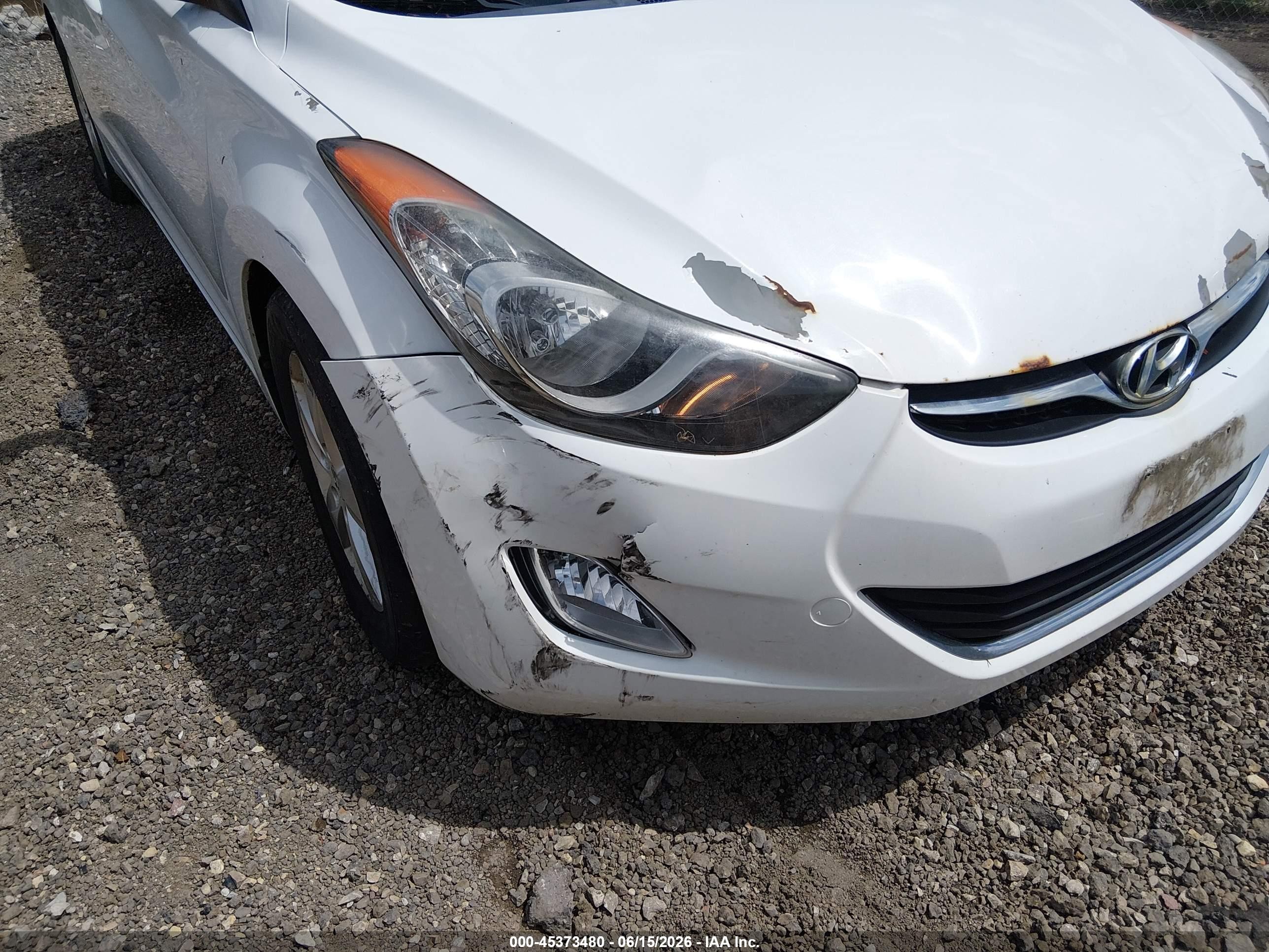 2012 Hyundai Elantra Gls White vin: 5NPDH4AE7CH101944
