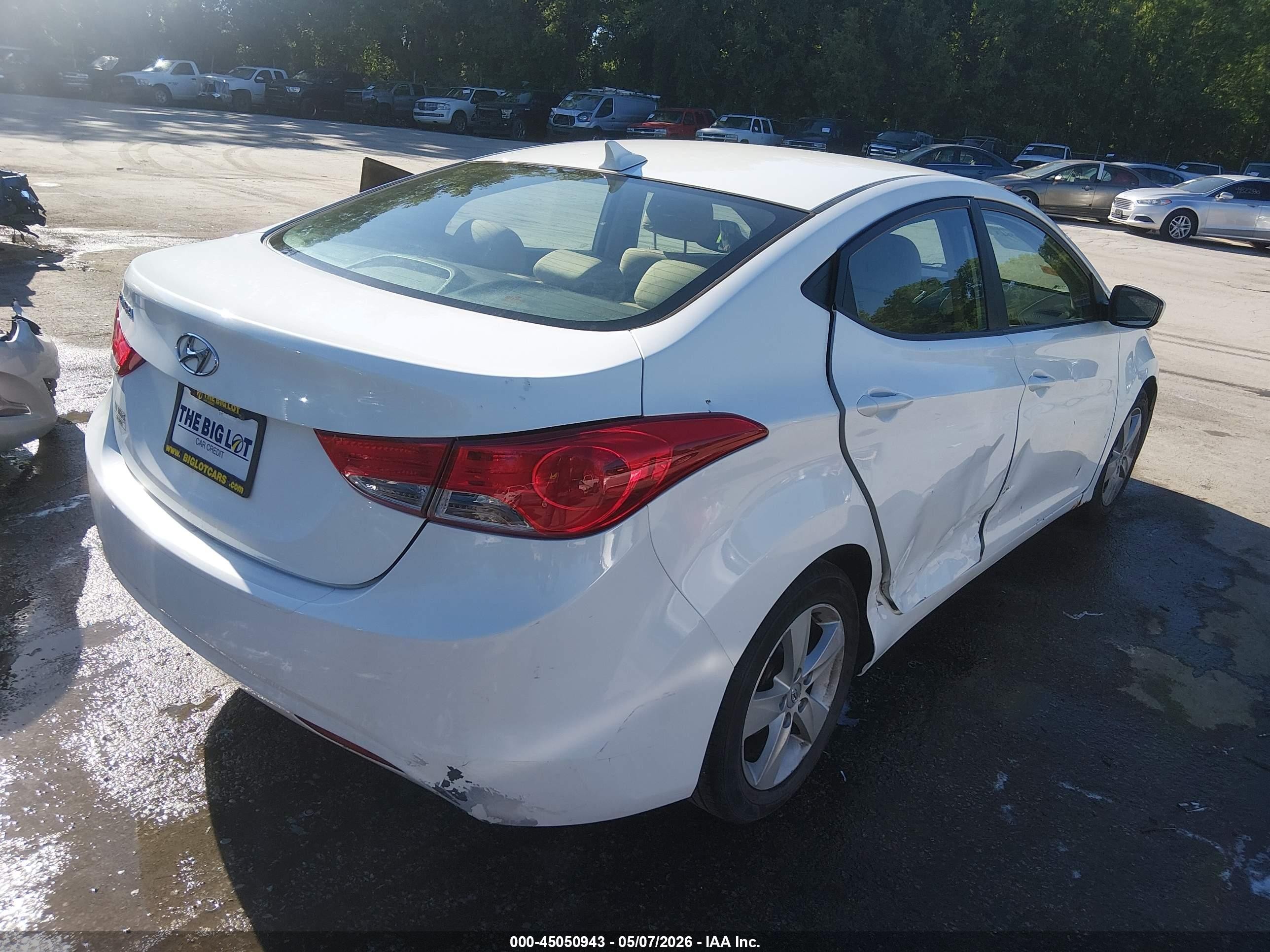 2012 Hyundai Elantra Gls White vin: 5NPDH4AE7CH110580