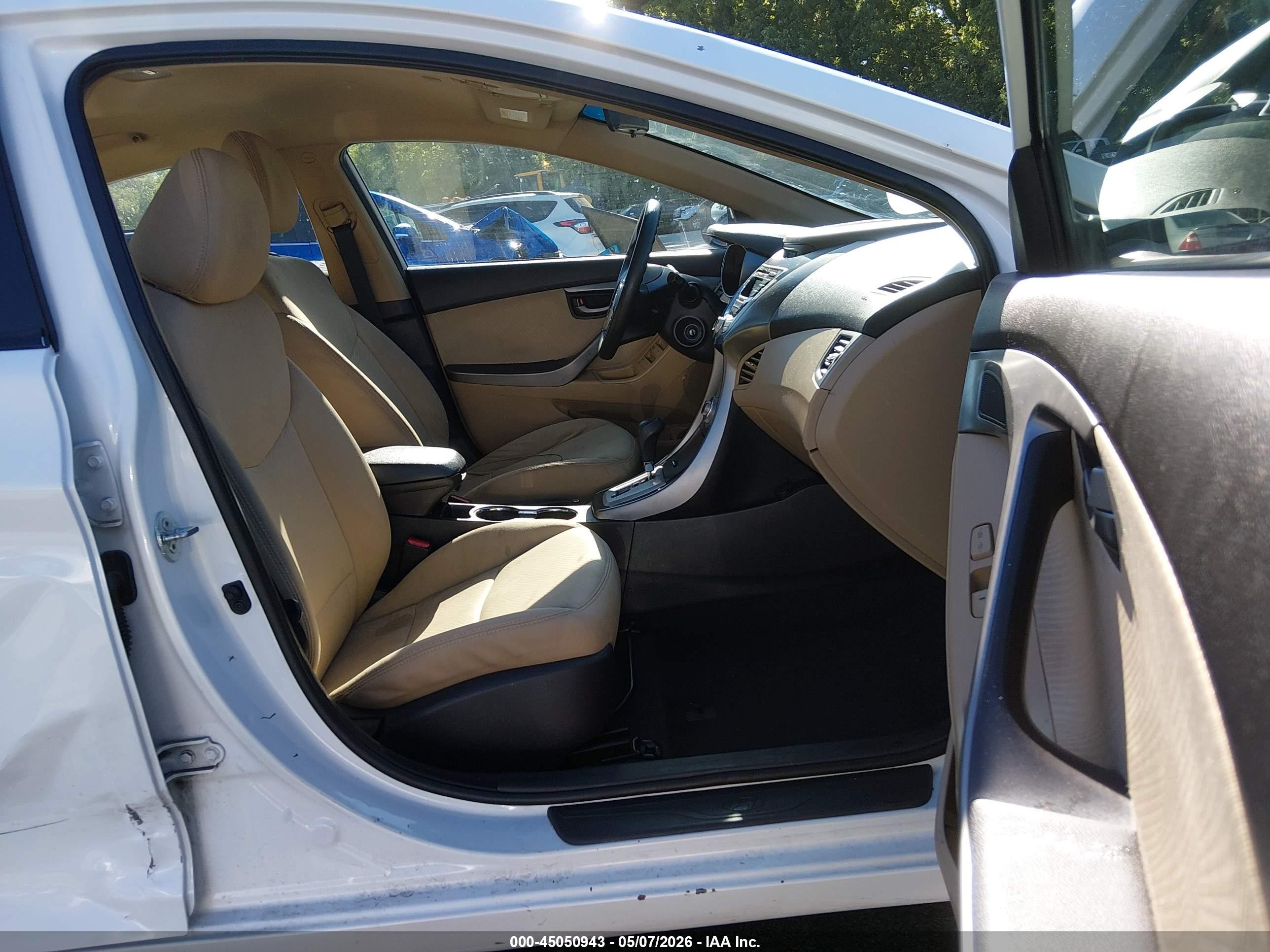 2012 Hyundai Elantra Gls White vin: 5NPDH4AE7CH110580