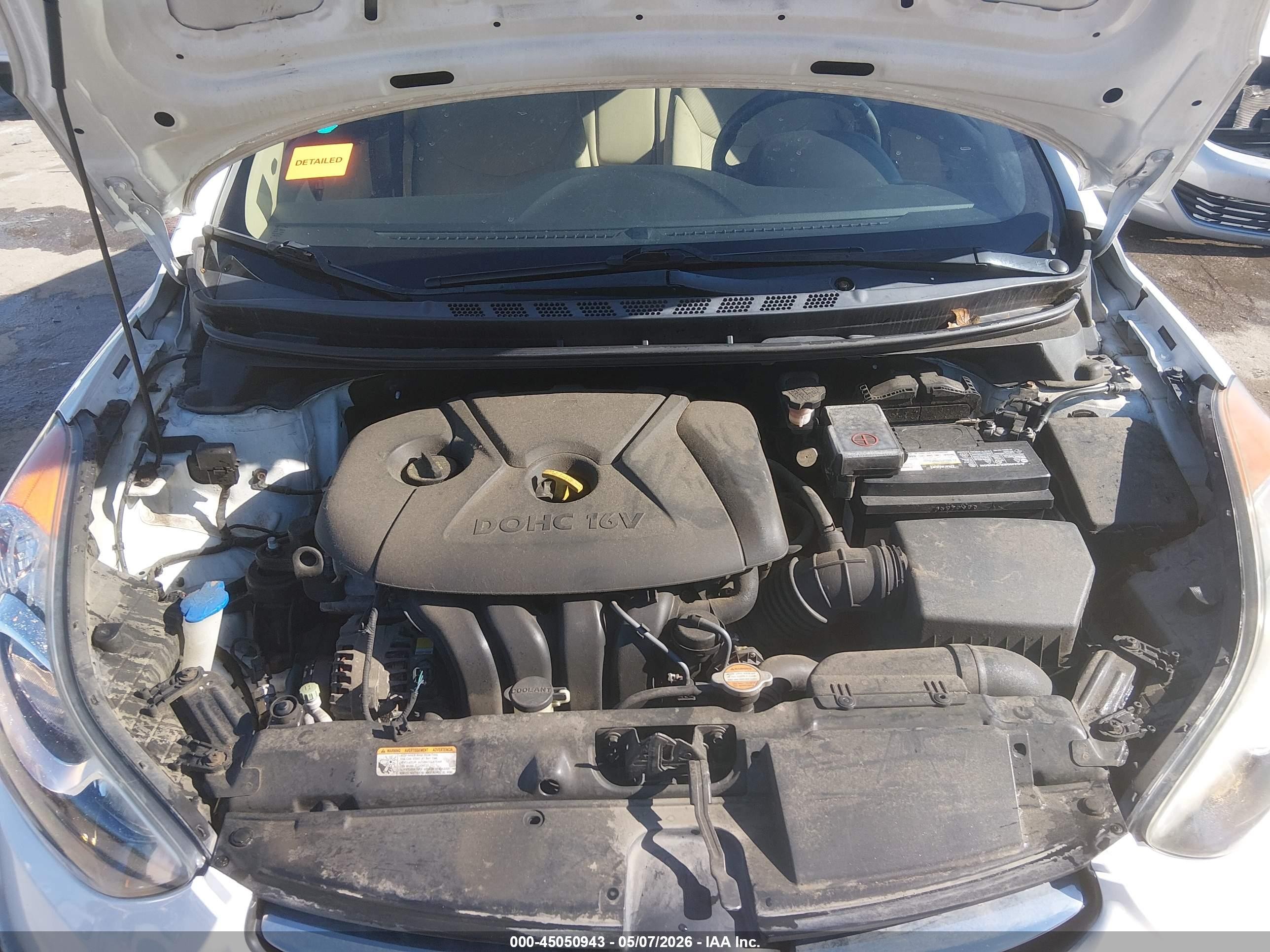 2012 Hyundai Elantra Gls White vin: 5NPDH4AE7CH110580