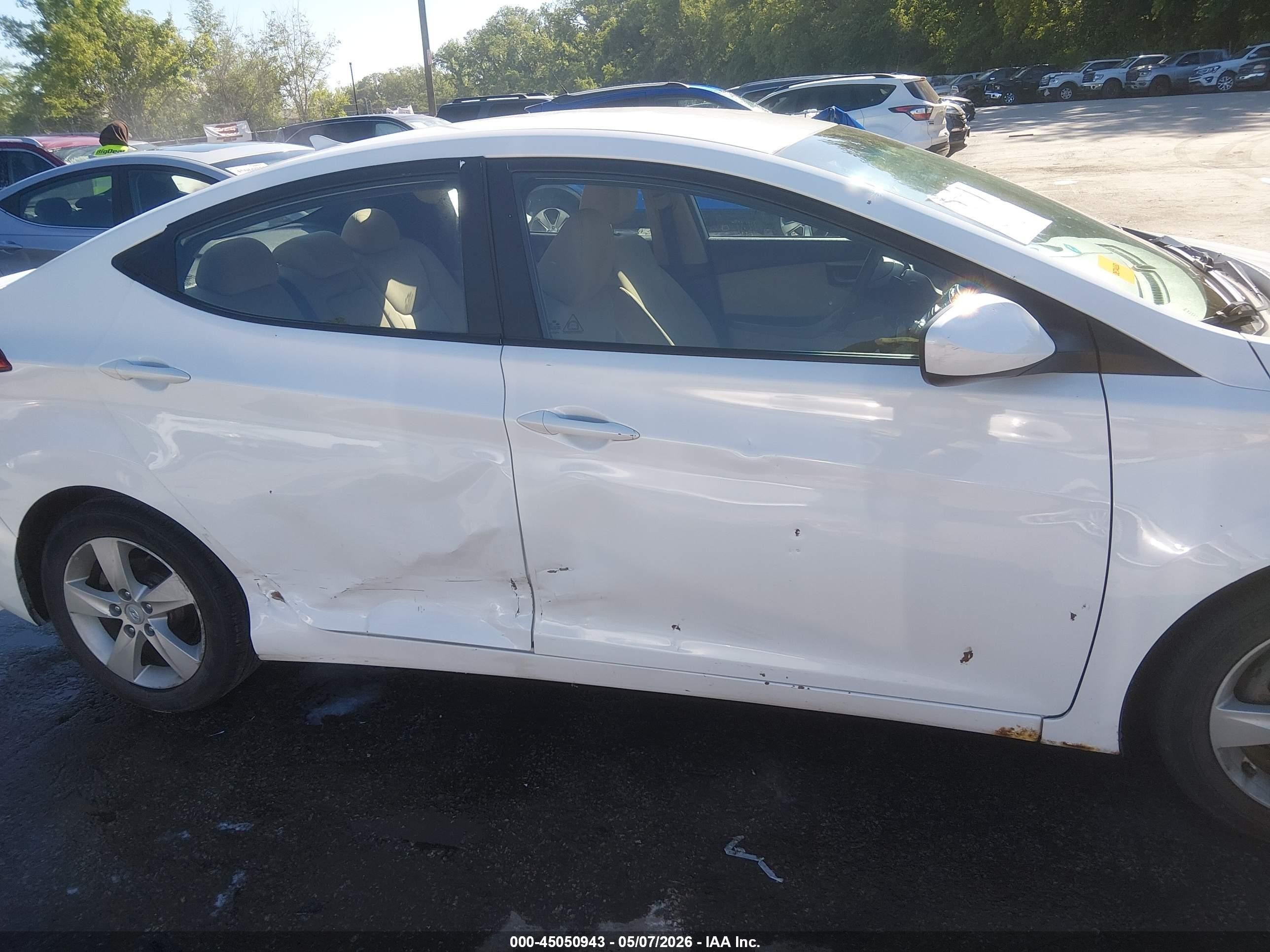 2012 Hyundai Elantra Gls White vin: 5NPDH4AE7CH110580