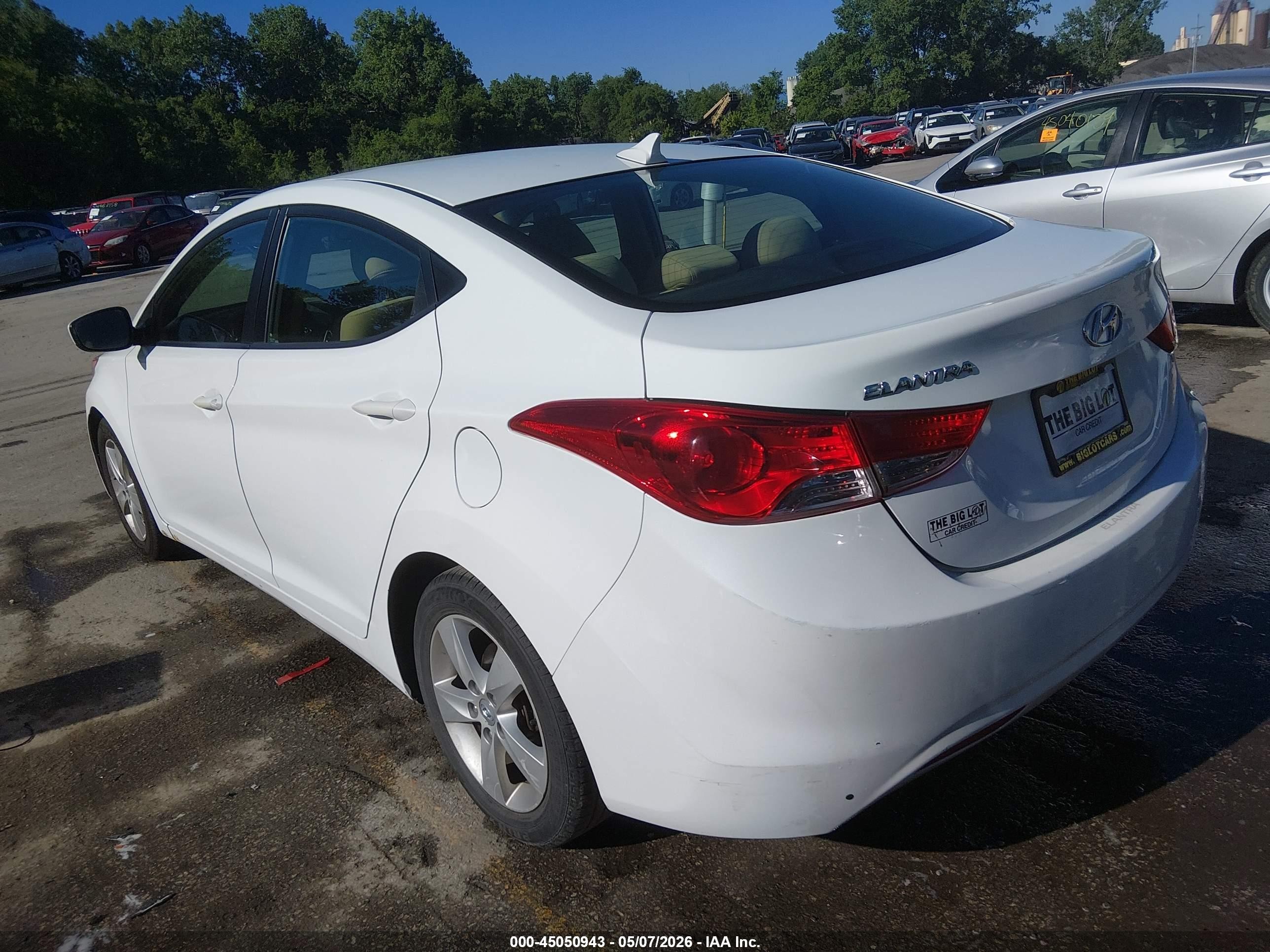 2012 Hyundai Elantra Gls White vin: 5NPDH4AE7CH110580
