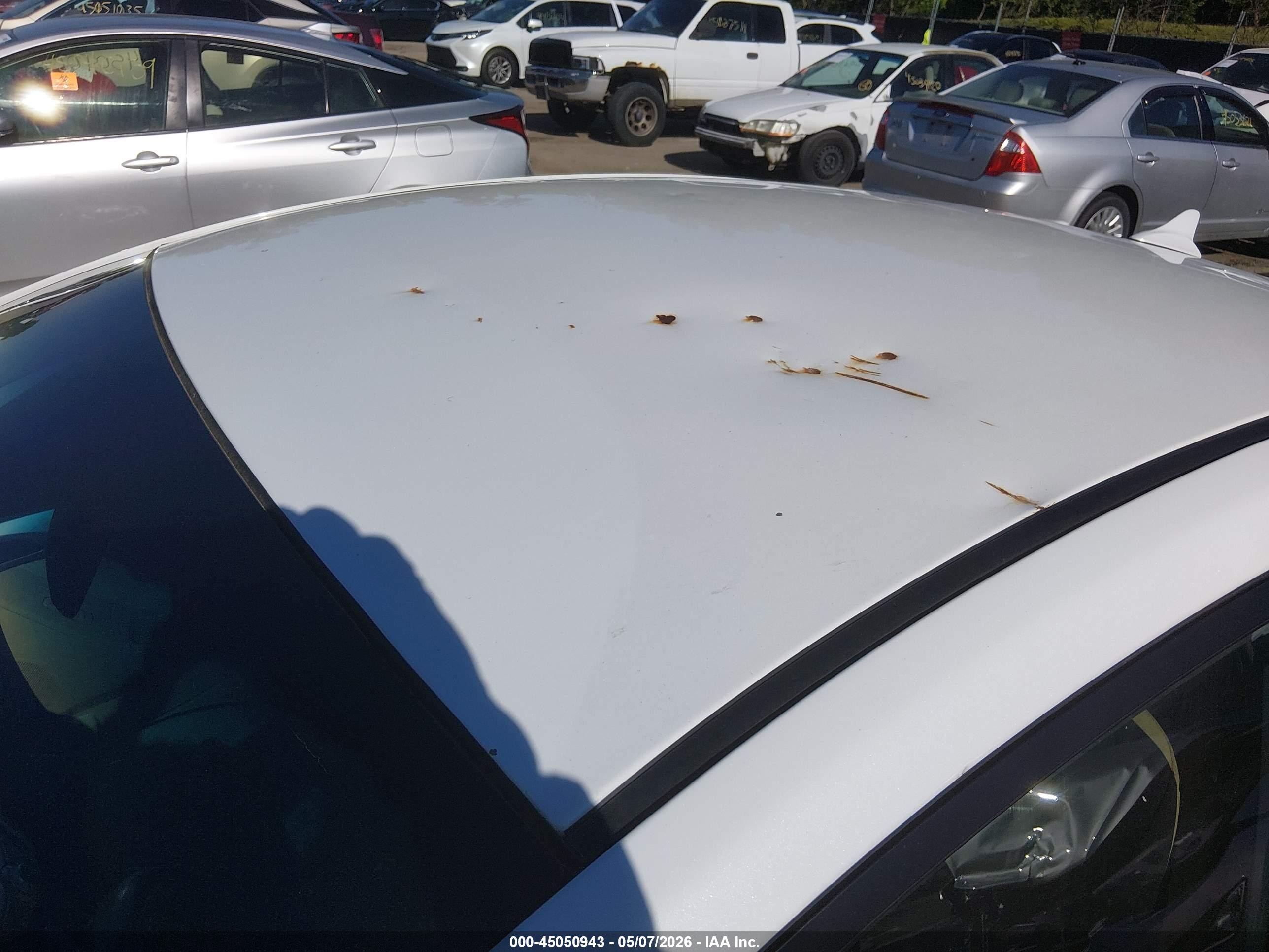 2012 Hyundai Elantra Gls White vin: 5NPDH4AE7CH110580