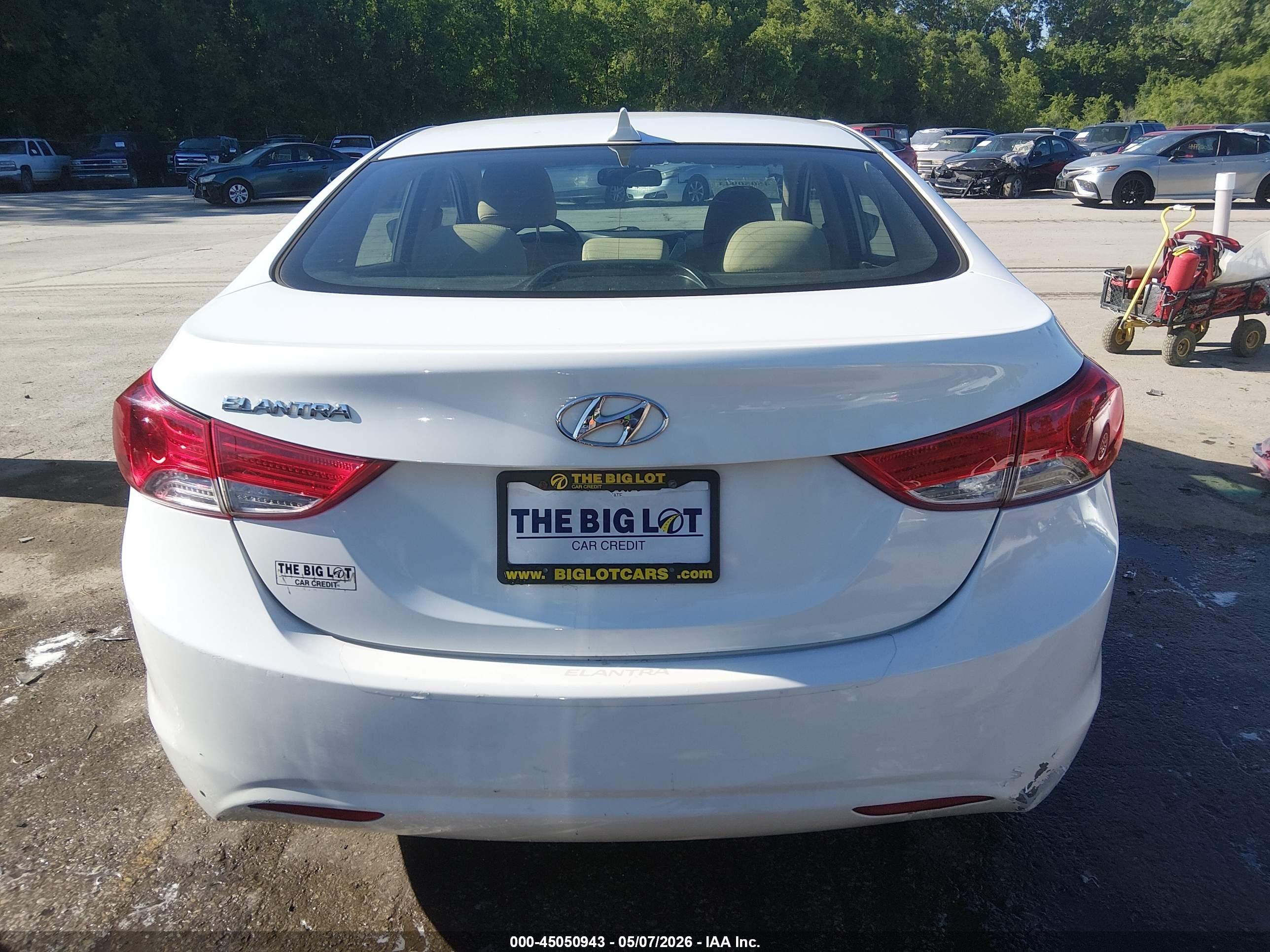2012 Hyundai Elantra Gls White vin: 5NPDH4AE7CH110580