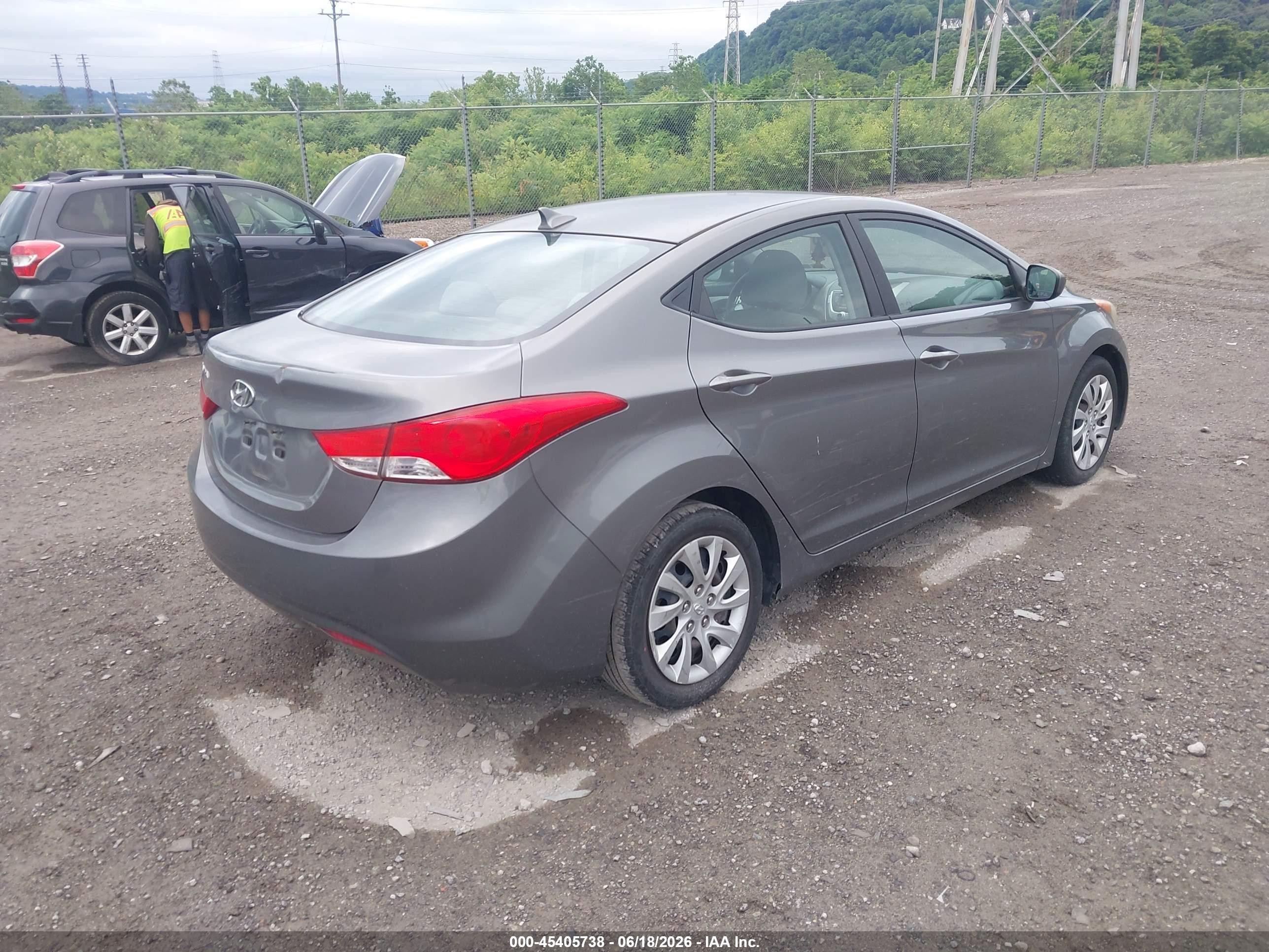 2012 Hyundai Elantra Gls Gray vin: 5NPDH4AE7CH137875