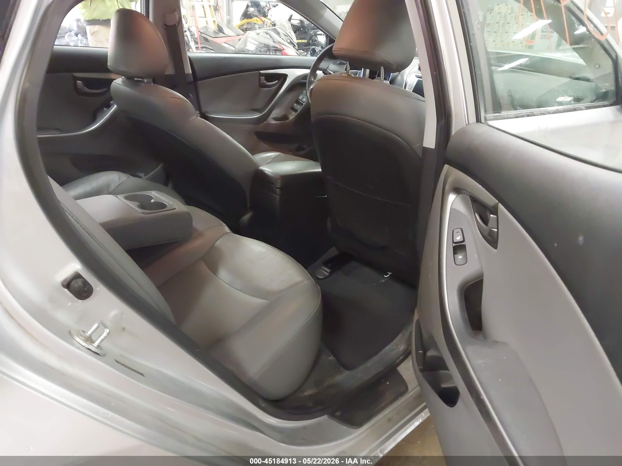 2012 Hyundai Elantra Limited Silver vin: 5NPDH4AE7CH150481
