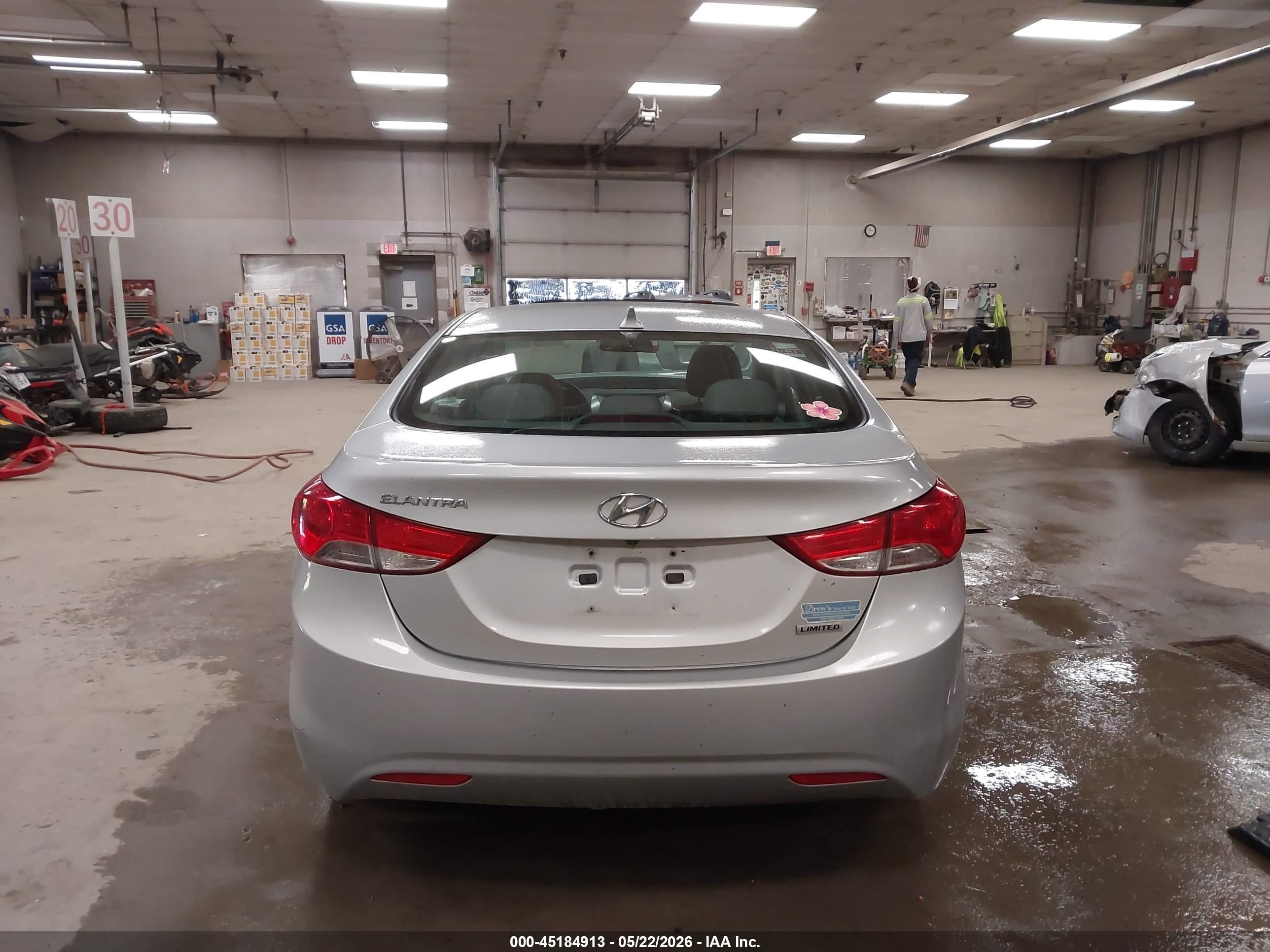 2012 Hyundai Elantra Limited Silver vin: 5NPDH4AE7CH150481