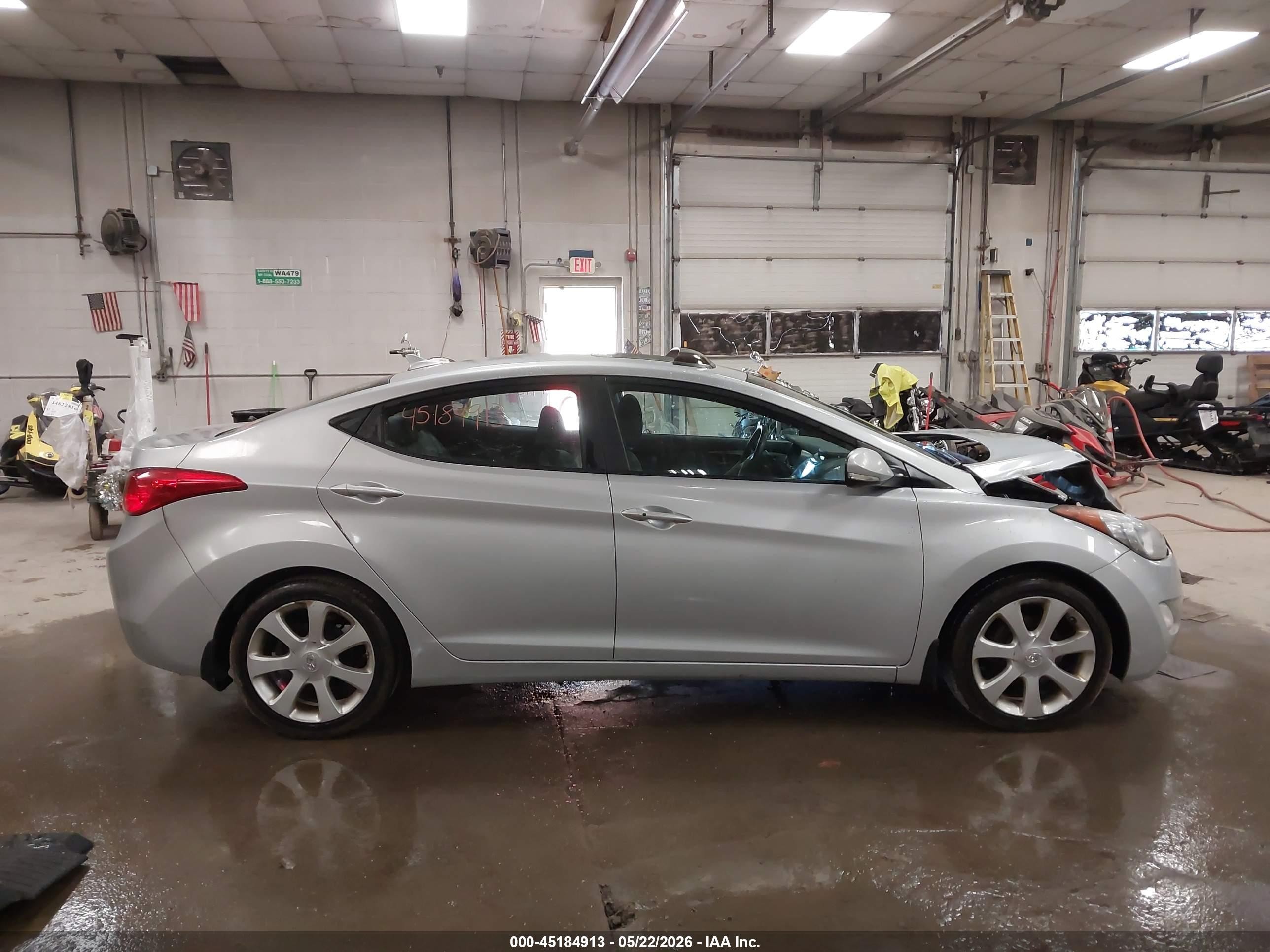 2012 Hyundai Elantra Limited Silver vin: 5NPDH4AE7CH150481