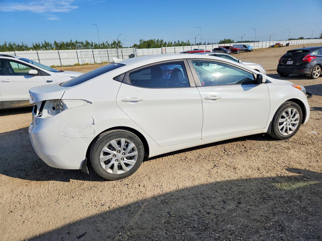 2013 Hyundai Elantra Gls White vin: 5NPDH4AE7DH157626