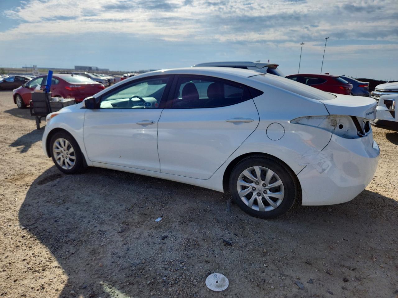 2013 Hyundai Elantra Gls White vin: 5NPDH4AE7DH157626