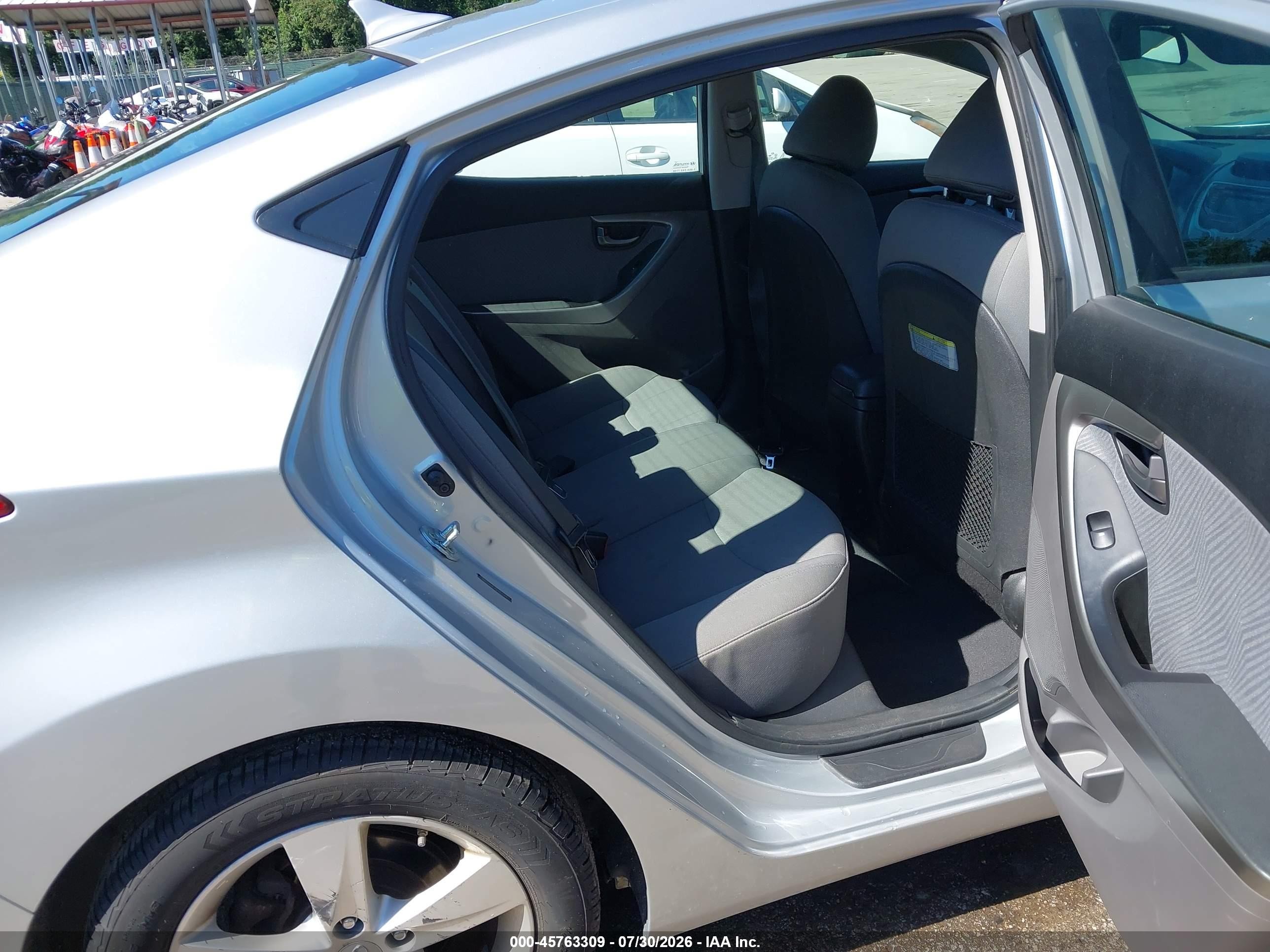 2013 Hyundai Elantra Gls Silver vin: 5NPDH4AE7DH162244