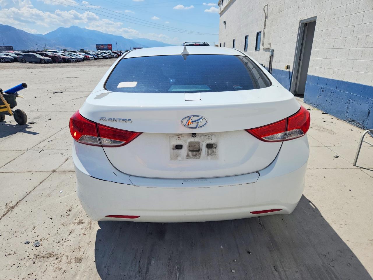 2013 Hyundai Elantra Gls White vin: 5NPDH4AE7DH170442