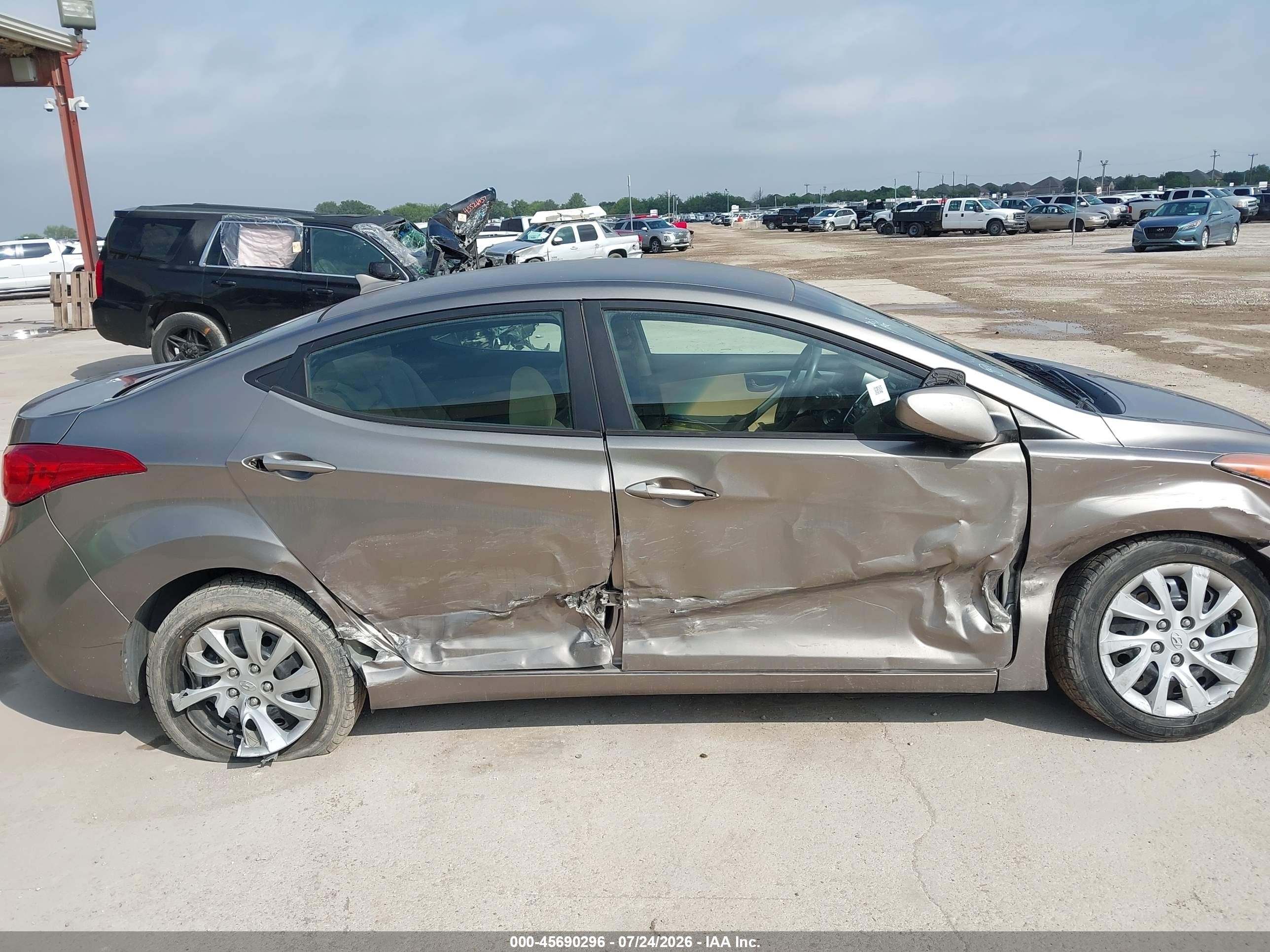 2013 Hyundai Elantra Gls Gold vin: 5NPDH4AE7DH224662