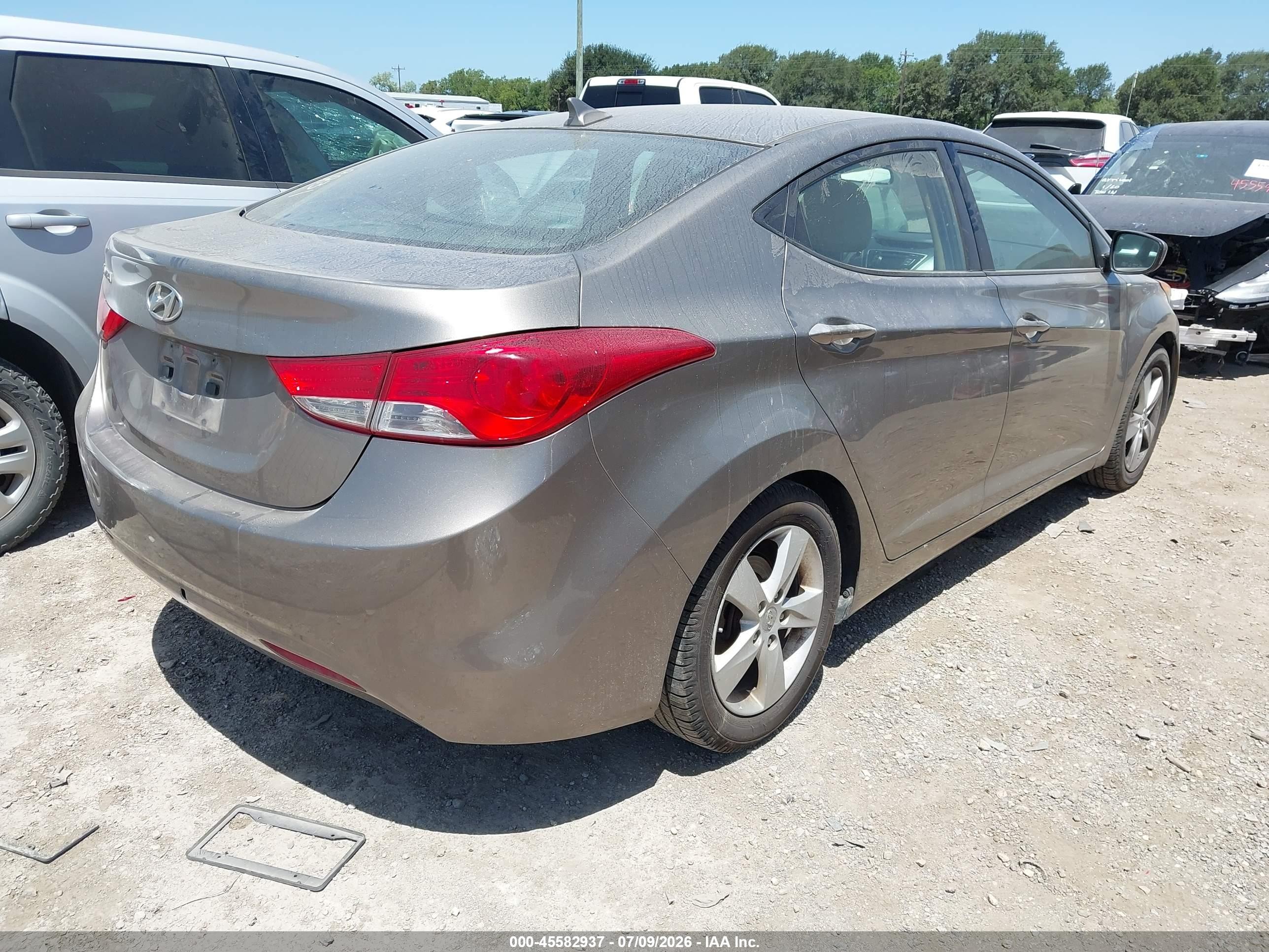 2013 Hyundai Elantra Gls Серебряный vin: 5NPDH4AE7DH229831