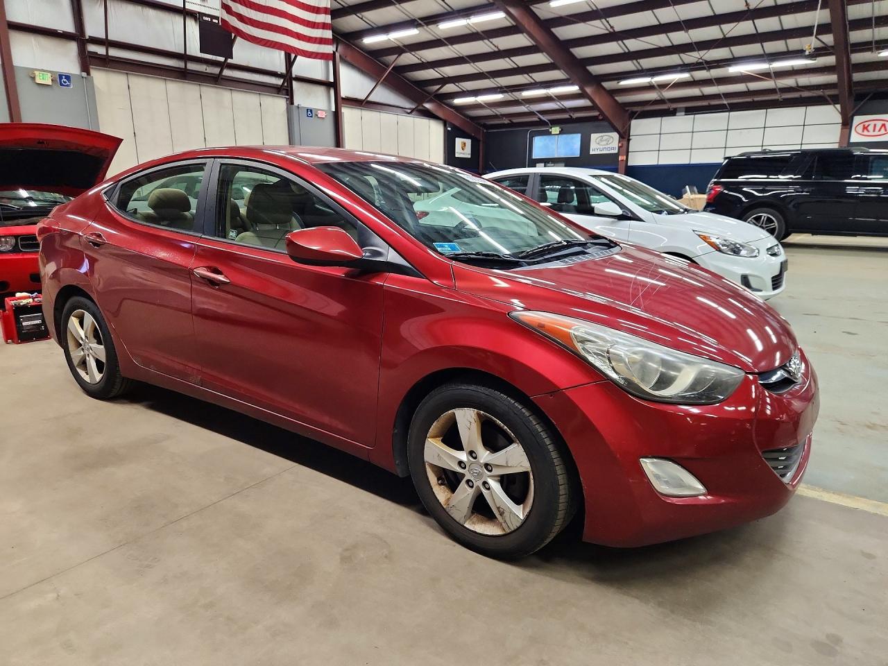 2013 Hyundai Elantra Red vin: 5NPDH4AE7DH232440