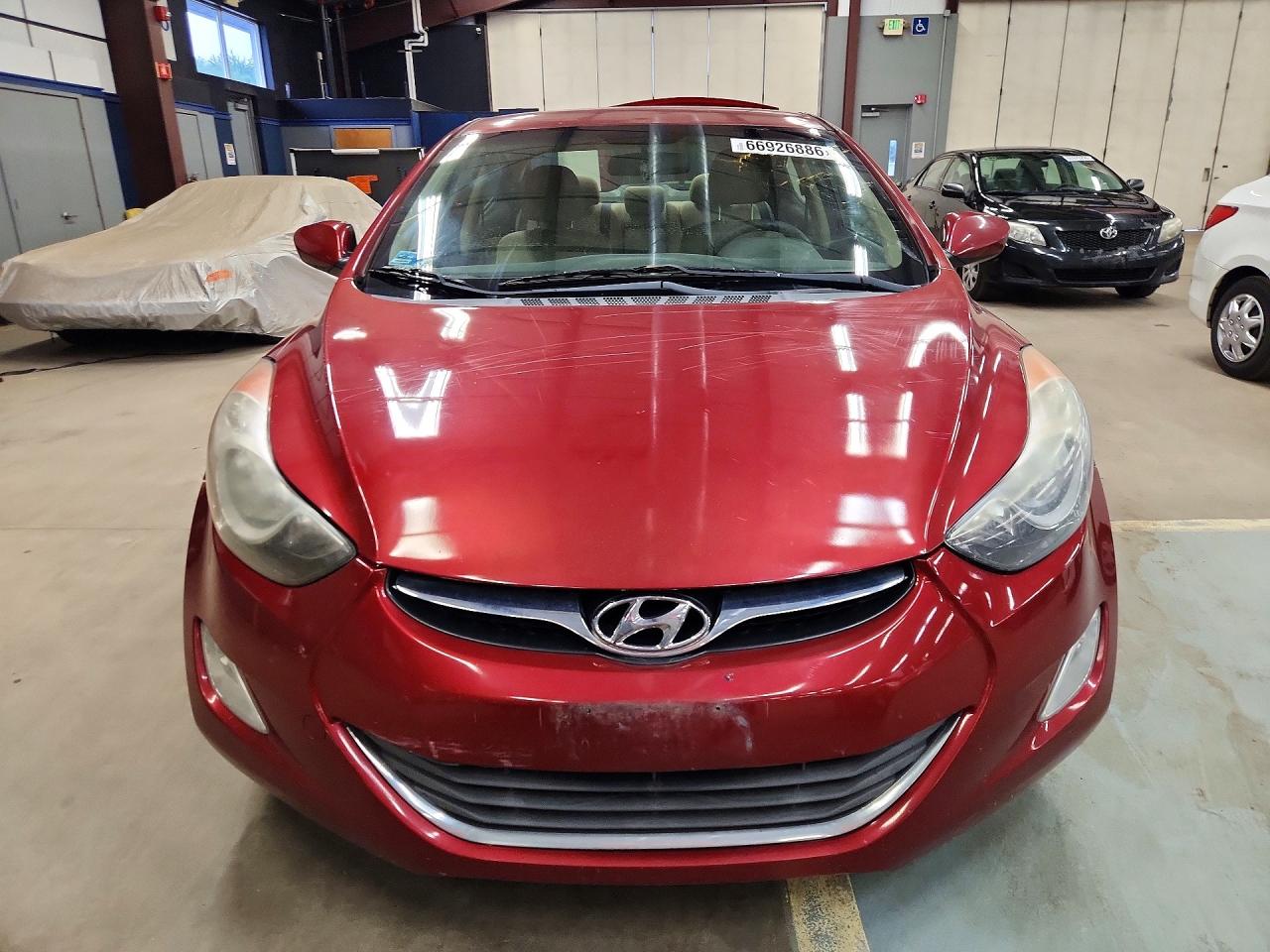 2013 Hyundai Elantra Red vin: 5NPDH4AE7DH232440