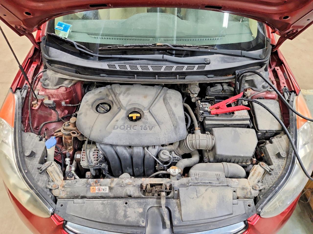 2013 Hyundai Elantra Red vin: 5NPDH4AE7DH232440