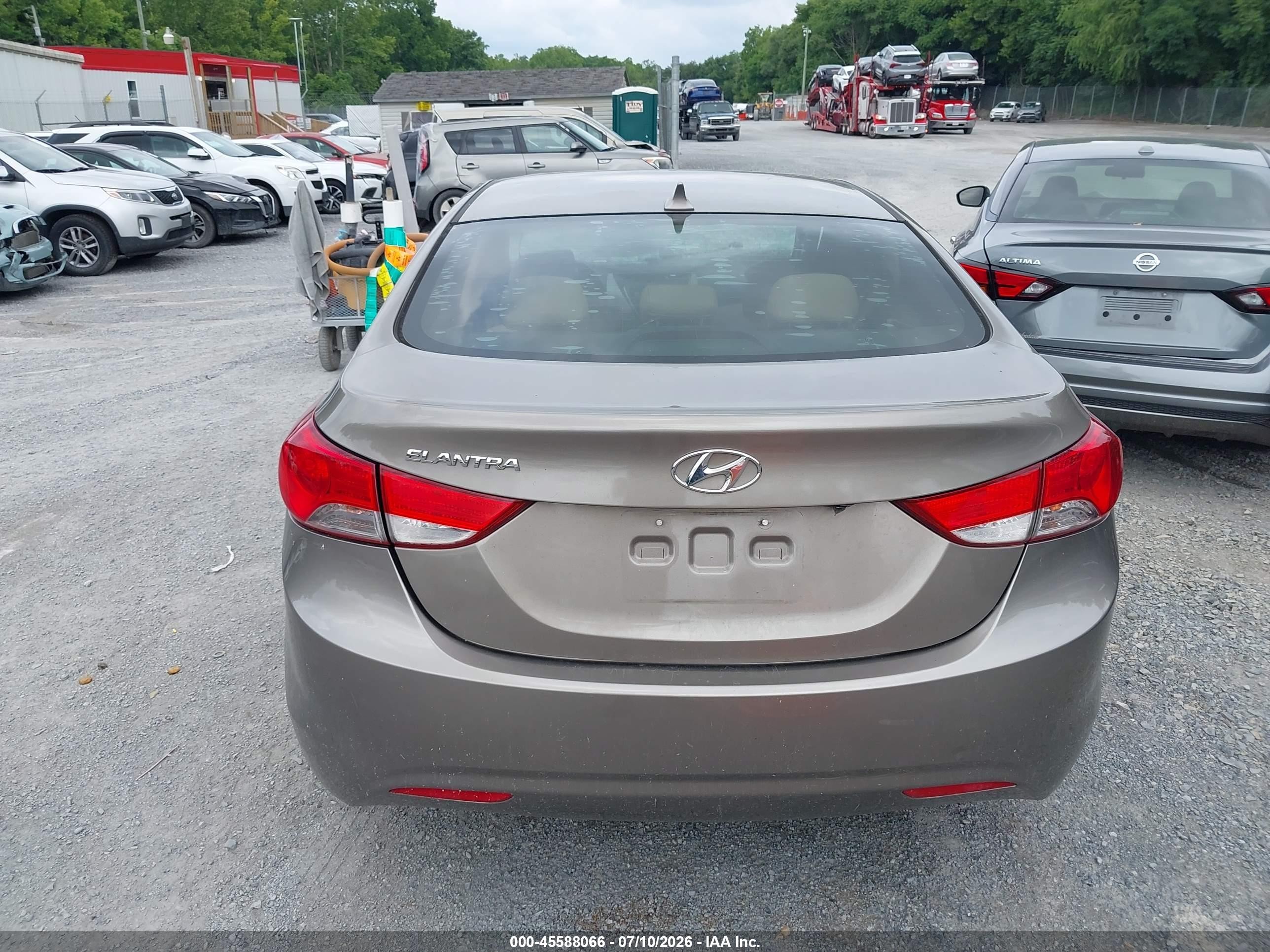 2013 Hyundai Elantra Limited Beige vin: 5NPDH4AE7DH248122
