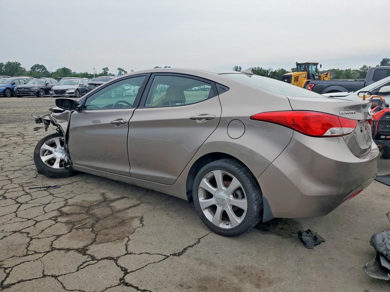 2013 Hyundai Elantra Limited Tan vin: 5NPDH4AE7DH249545