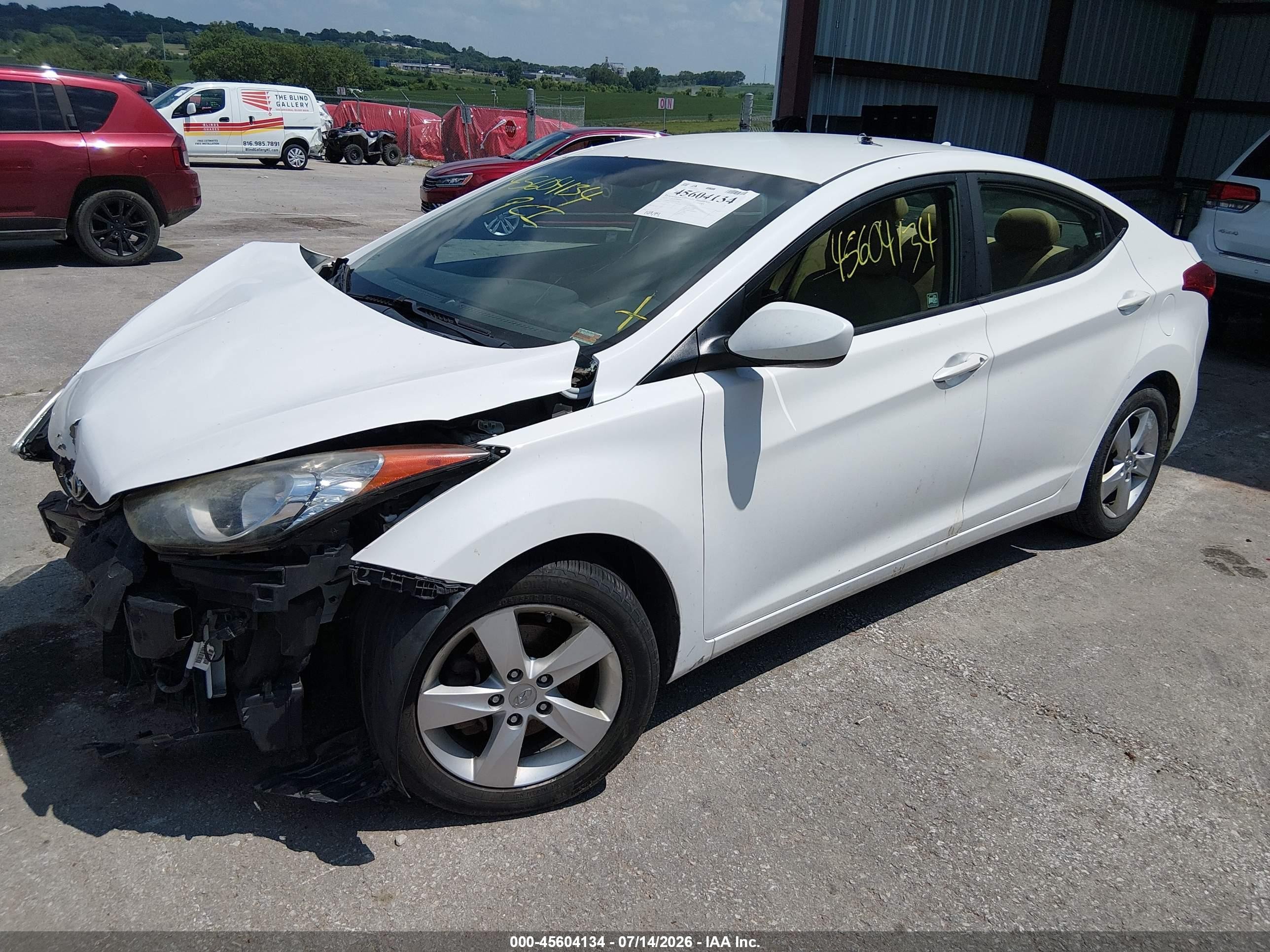 2013 Hyundai Elantra Gls White vin: 5NPDH4AE7DH255359