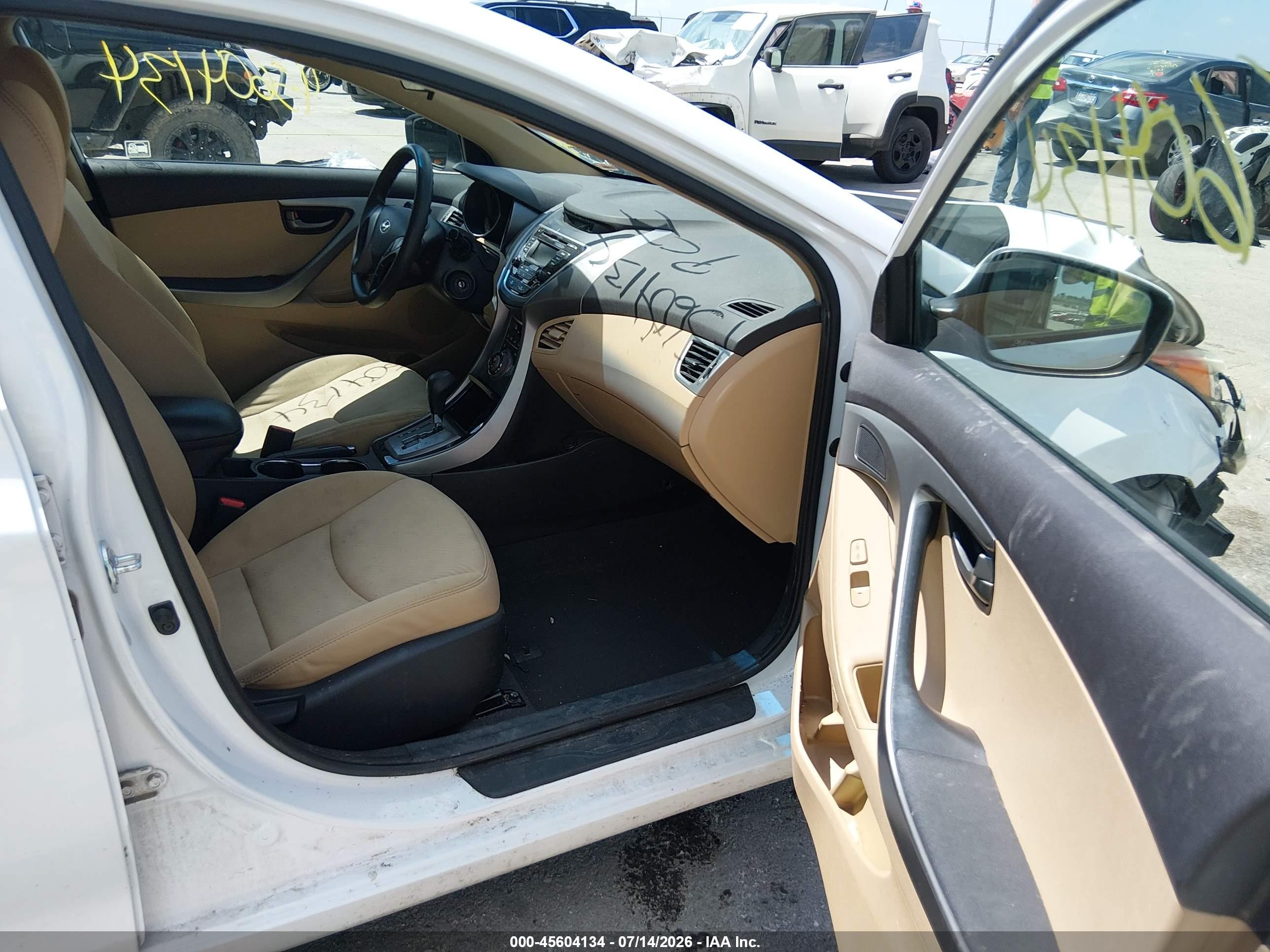 2013 Hyundai Elantra Gls White vin: 5NPDH4AE7DH255359
