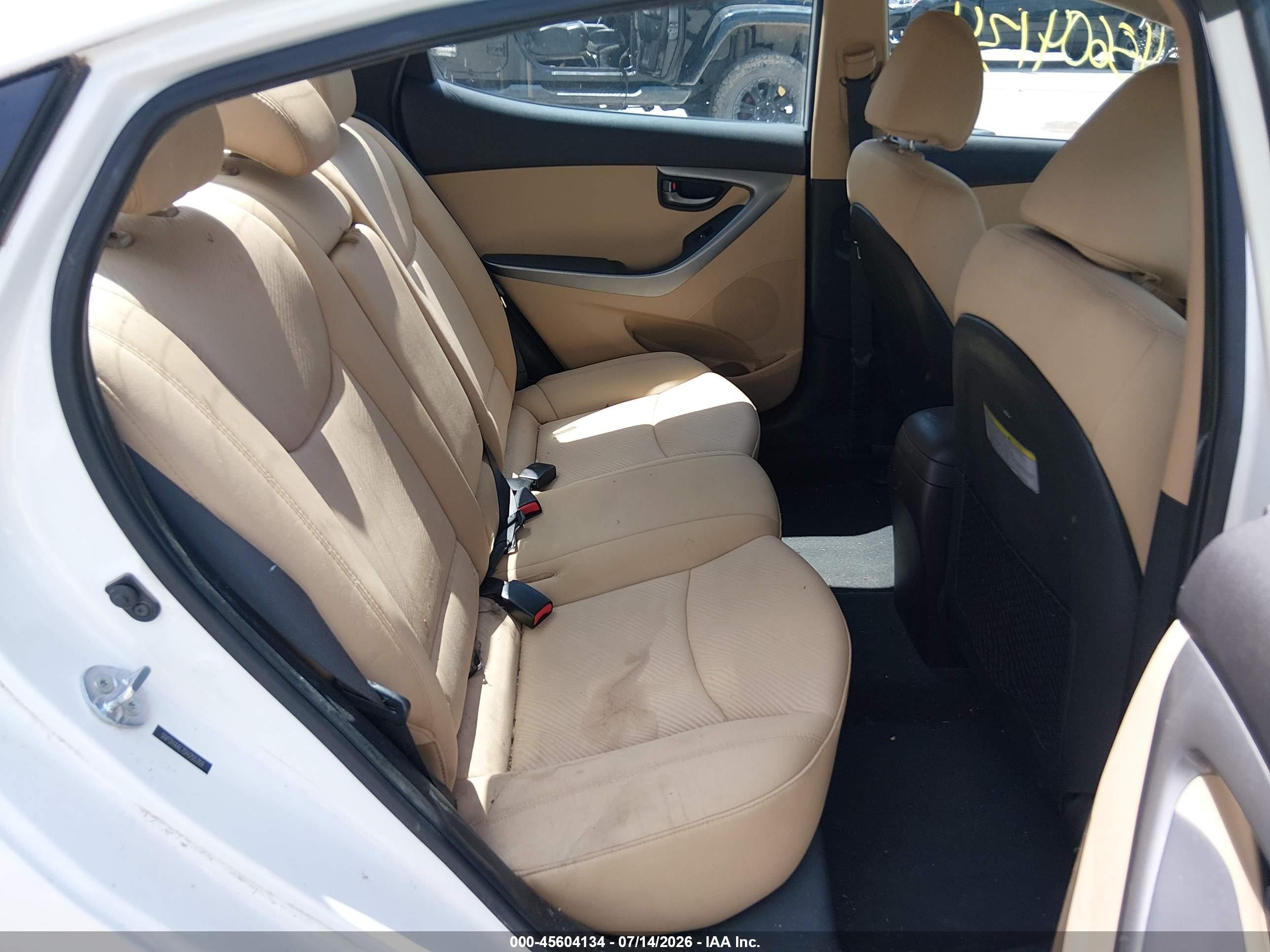 2013 Hyundai Elantra Gls White vin: 5NPDH4AE7DH255359