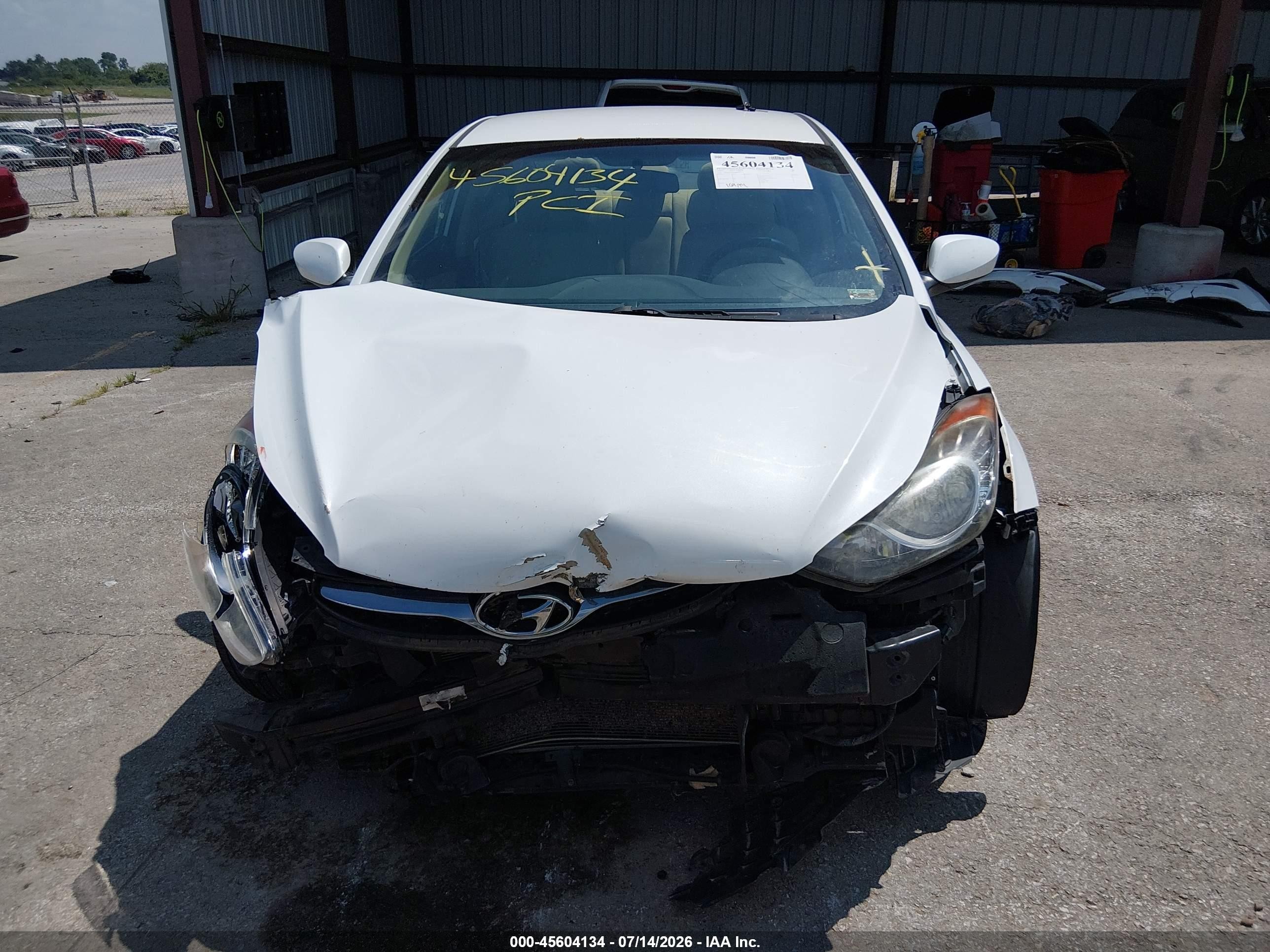 2013 Hyundai Elantra Gls White vin: 5NPDH4AE7DH255359