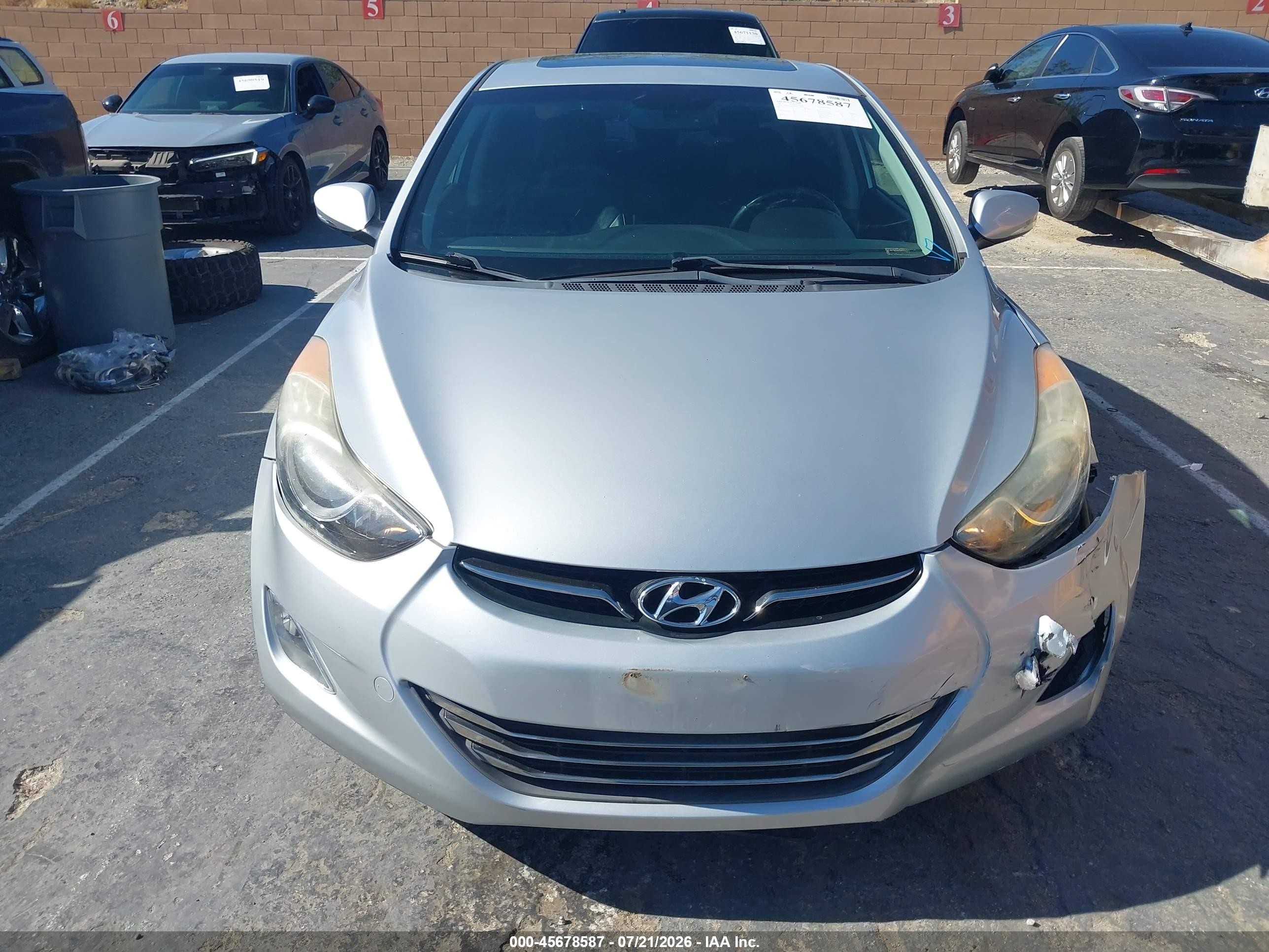 2013 Hyundai Elantra Limited Silver vin: 5NPDH4AE7DH258892
