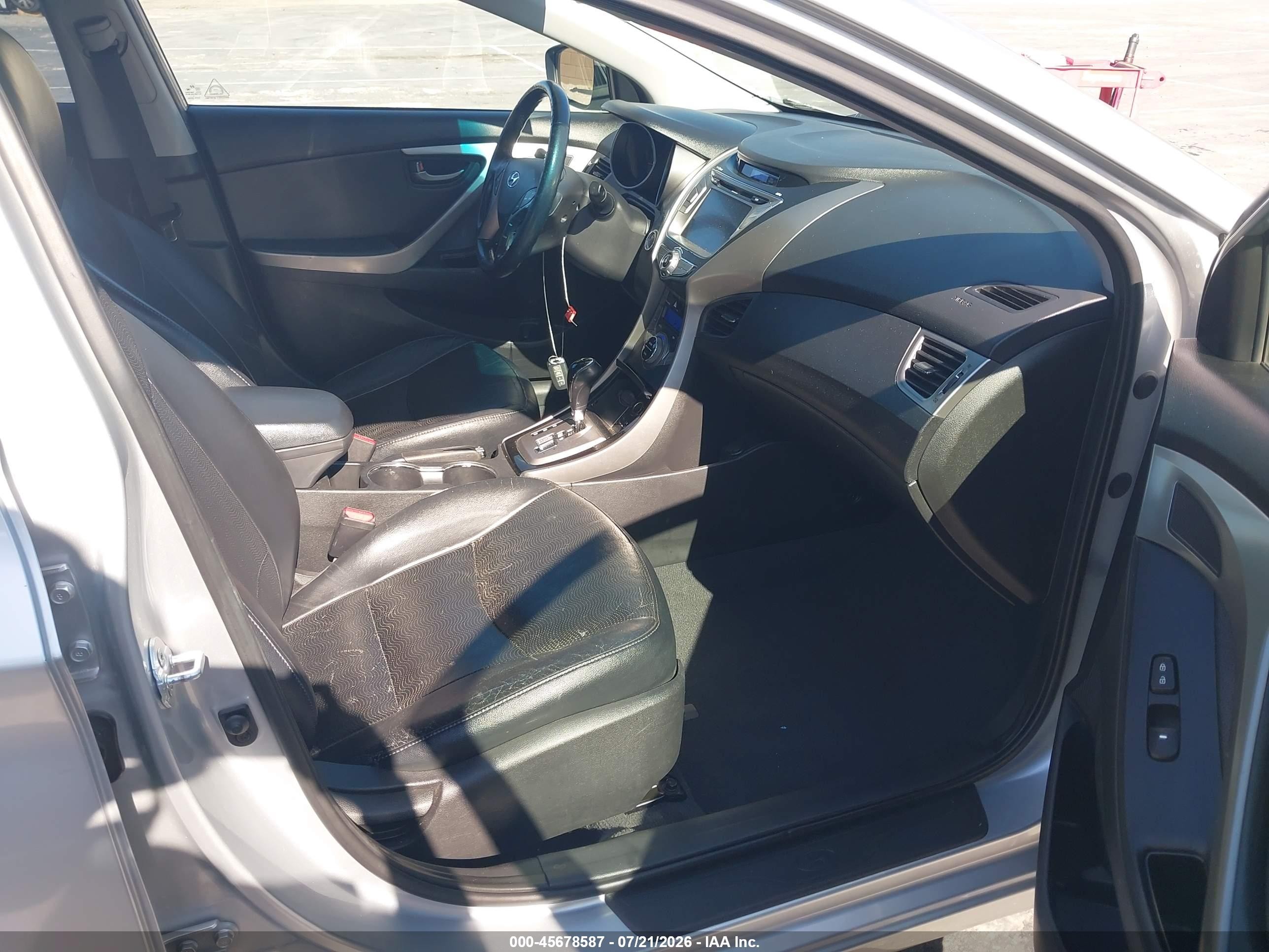 2013 Hyundai Elantra Limited Silver vin: 5NPDH4AE7DH258892