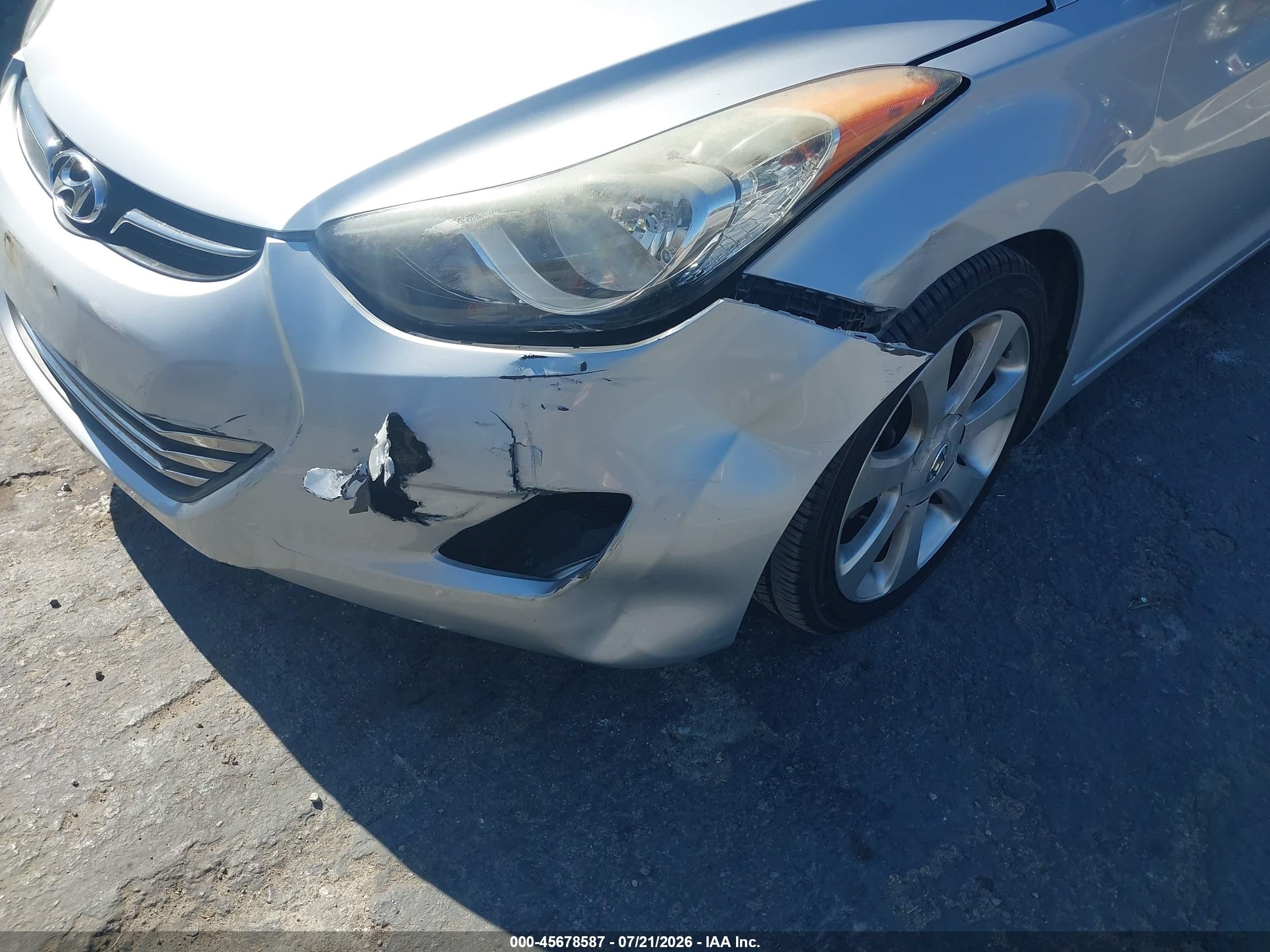 2013 Hyundai Elantra Limited Silver vin: 5NPDH4AE7DH258892