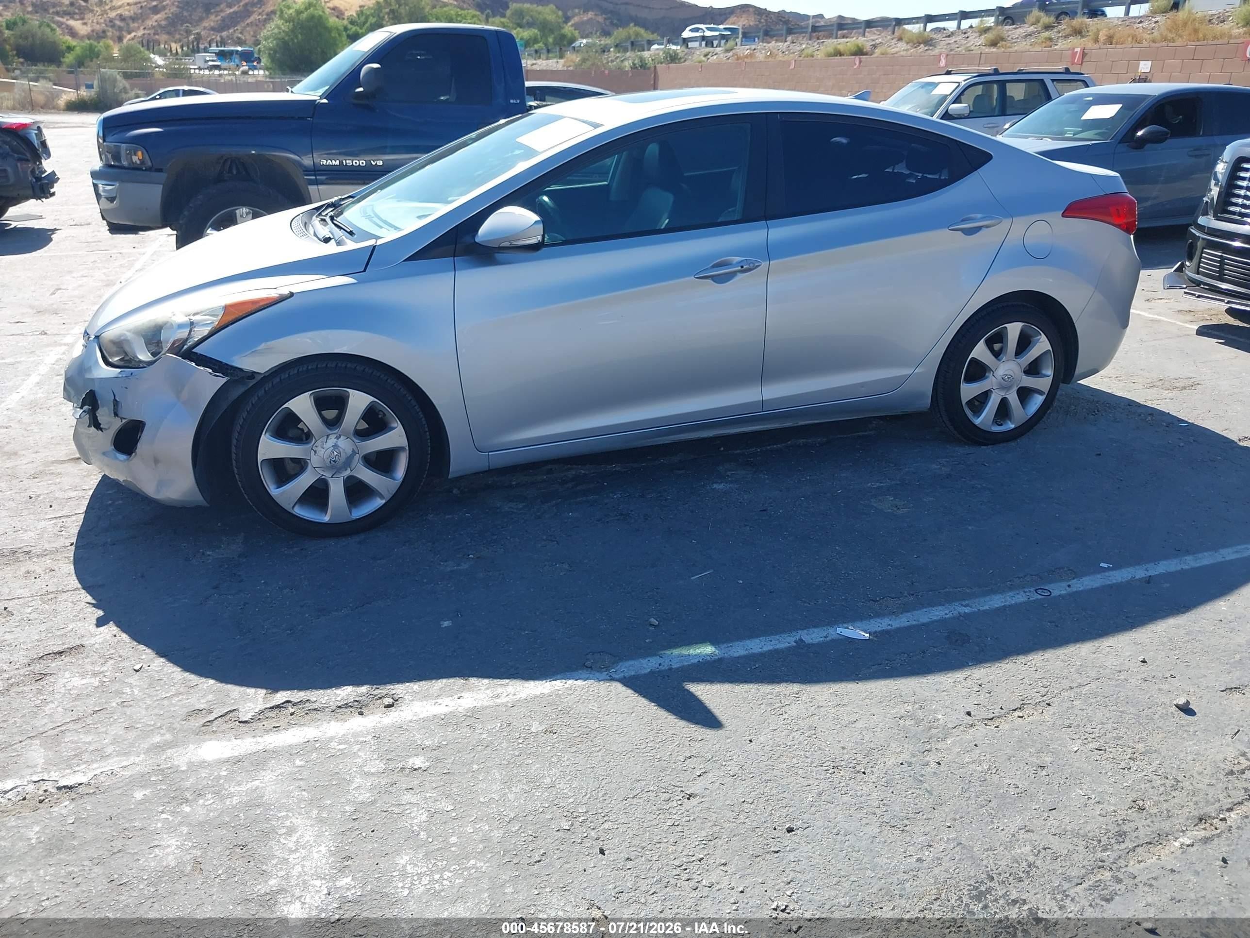 2013 Hyundai Elantra Limited Silver vin: 5NPDH4AE7DH258892