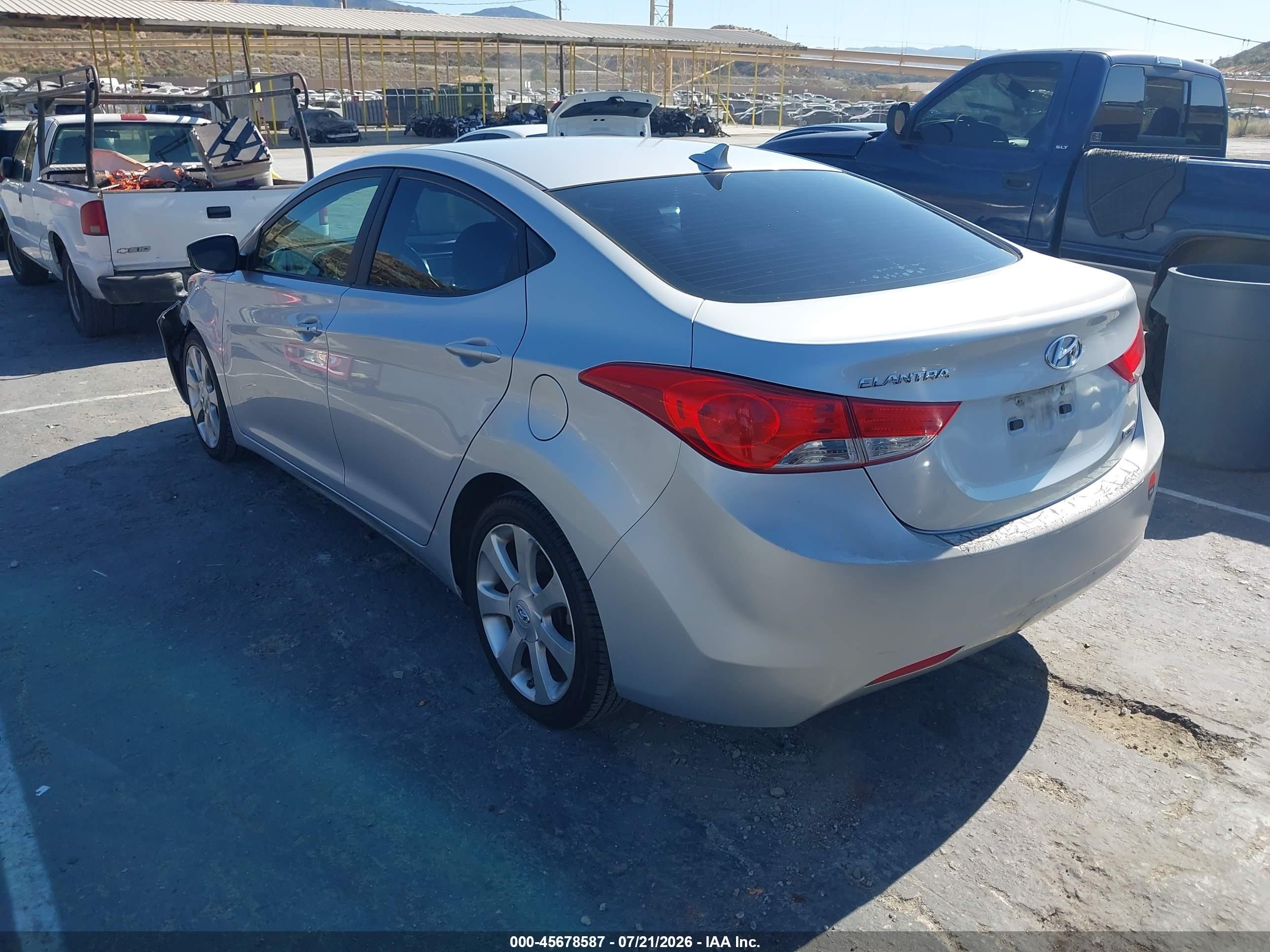 2013 Hyundai Elantra Limited Silver vin: 5NPDH4AE7DH258892