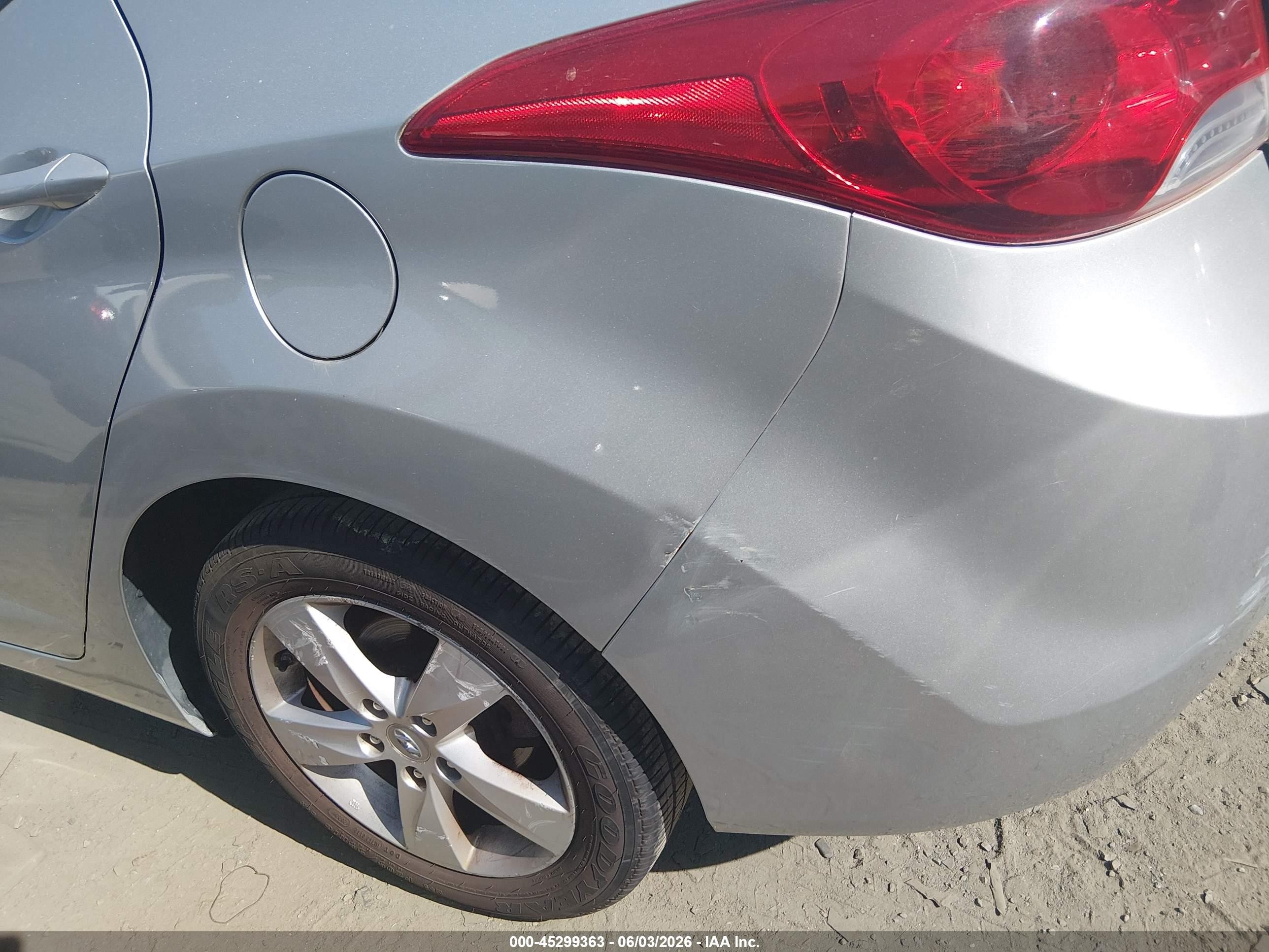 2013 Hyundai Elantra Gls Silver vin: 5NPDH4AE7DH263140