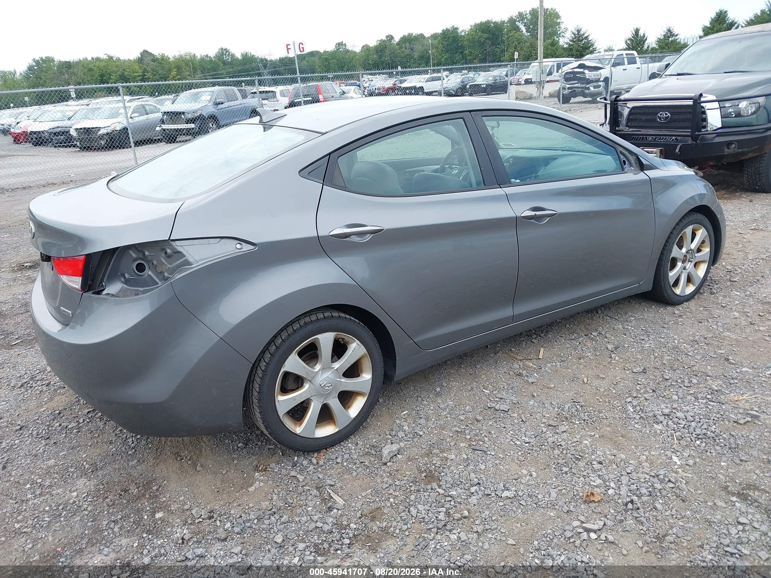 2013 Hyundai Elantra Limited Серый vin: 5NPDH4AE7DH272145