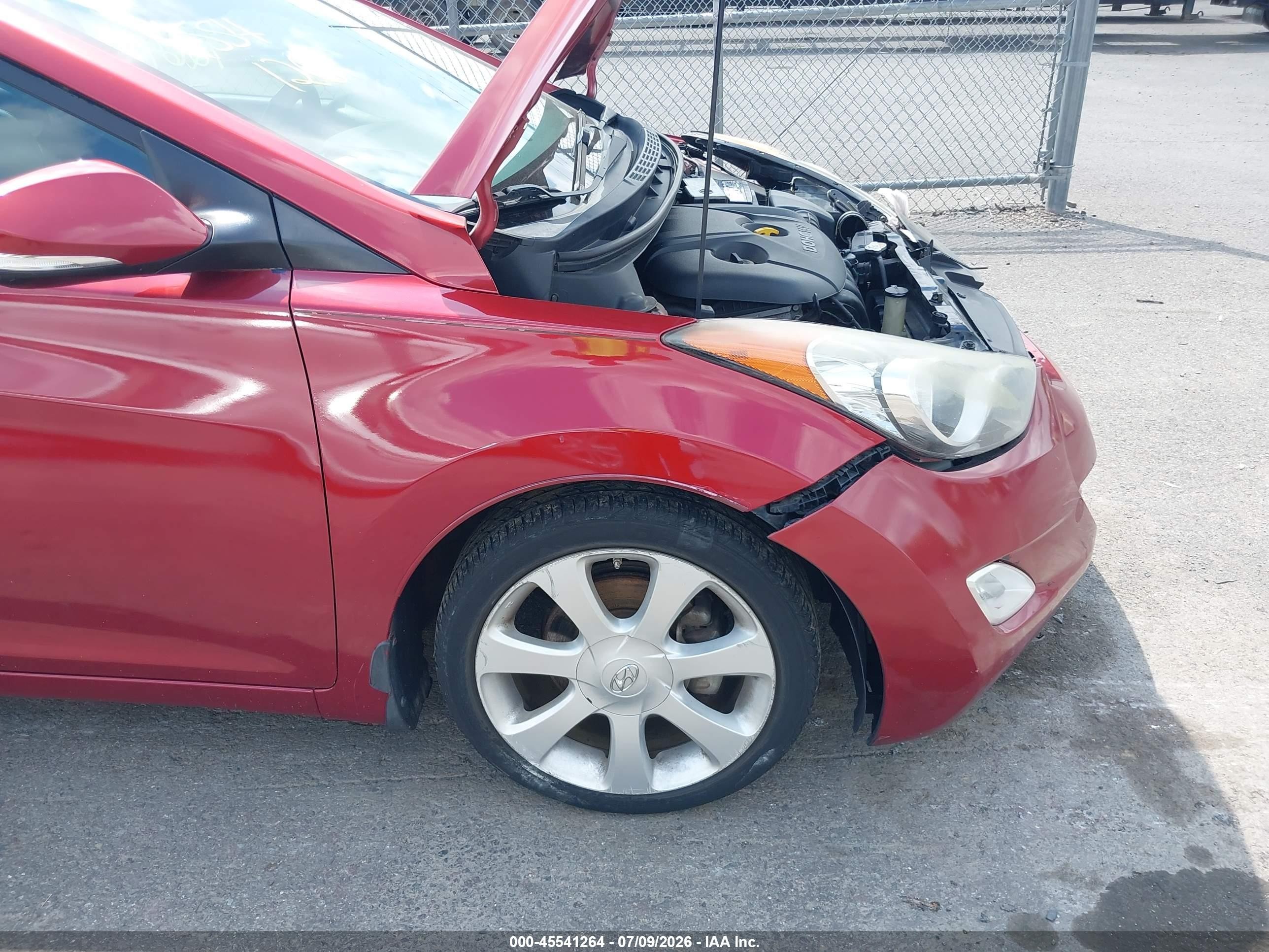 2013 Hyundai Elantra Limited Red vin: 5NPDH4AE7DH272436