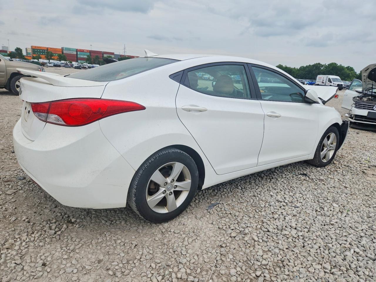 2013 Hyundai Elantra Gls White vin: 5NPDH4AE7DH281220
