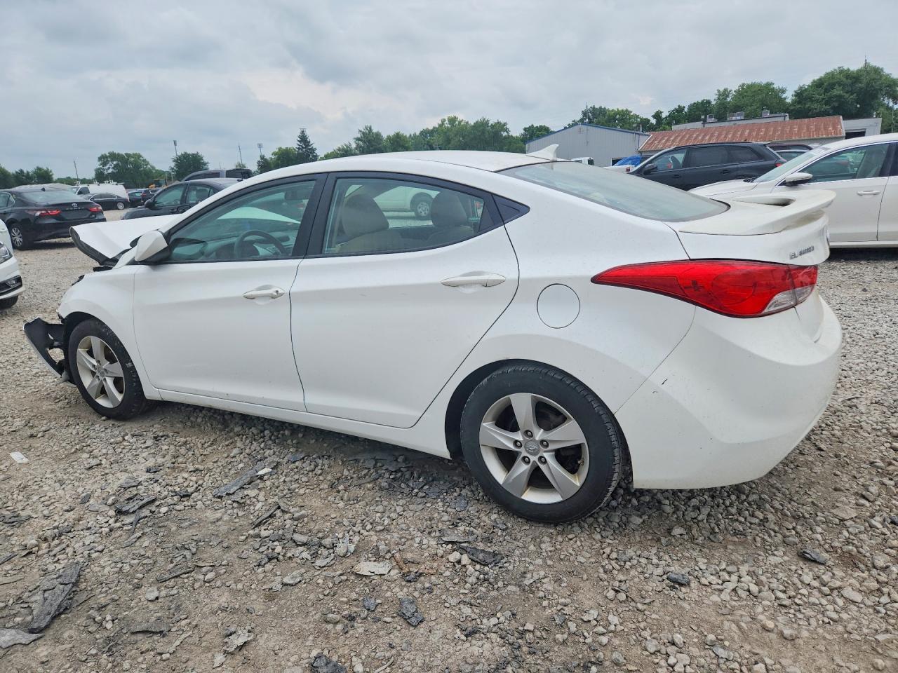 2013 Hyundai Elantra Gls White vin: 5NPDH4AE7DH281220