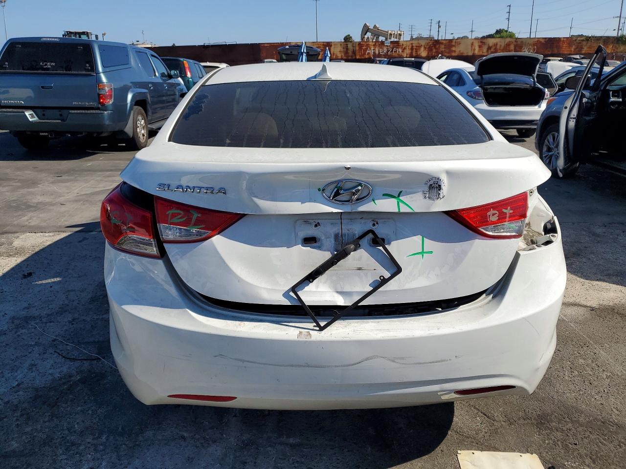 2013 Hyundai Elantra Gls White vin: 5NPDH4AE7DH287390
